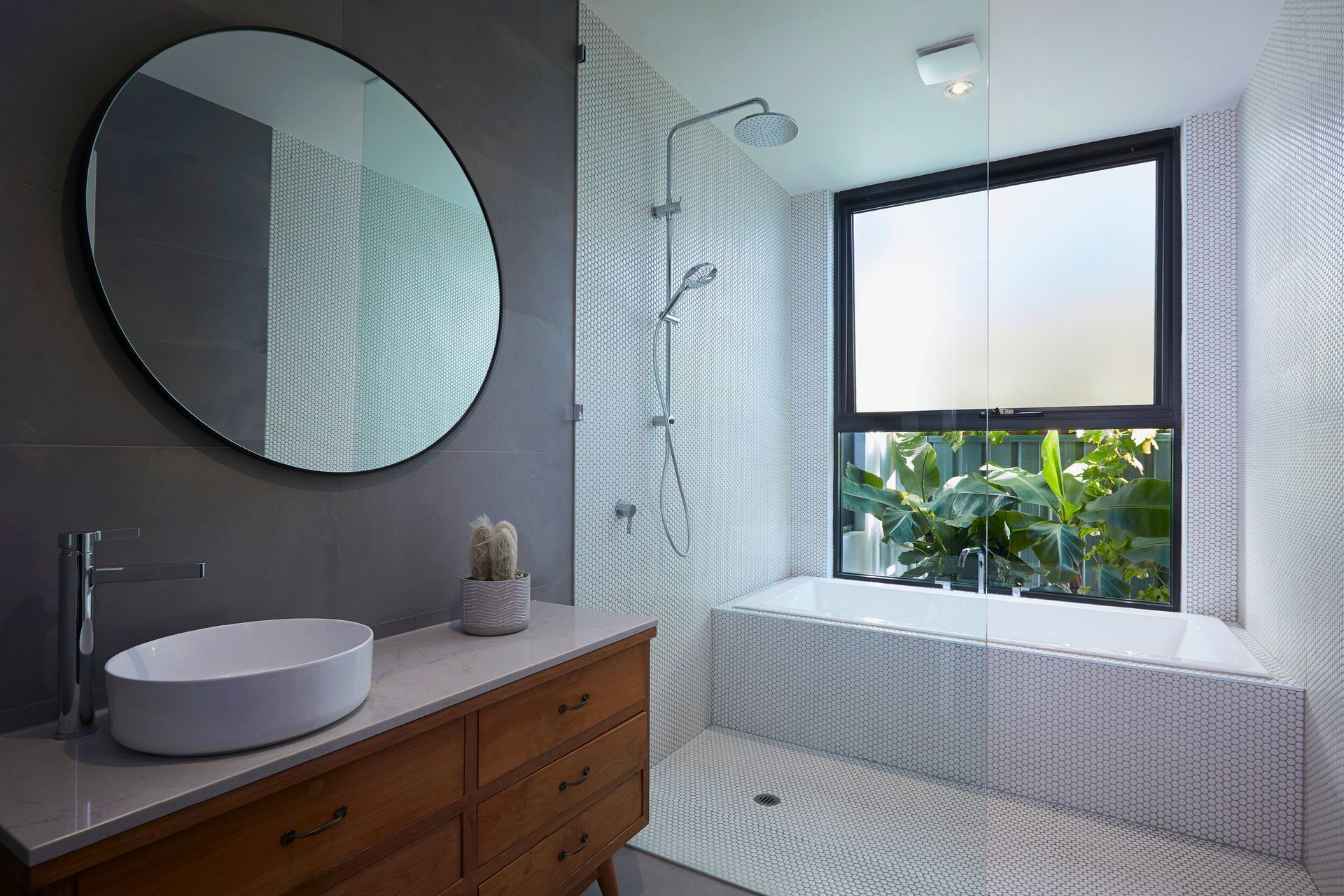 Photography : Luke Carter Wilton