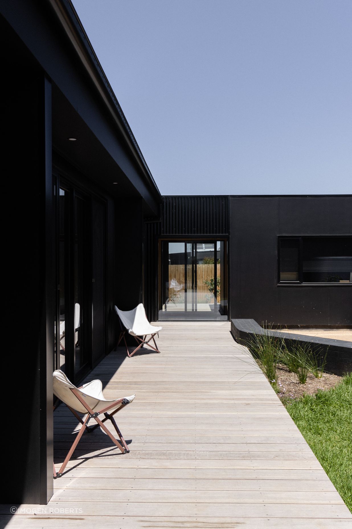 The-Good-Day-House-Al-and-Imo-Landscape-Design-by-Simon-Taylor-Native-Australian-Garden-Torquay-Surf-Coast-Australia-Taylor-04.jpg