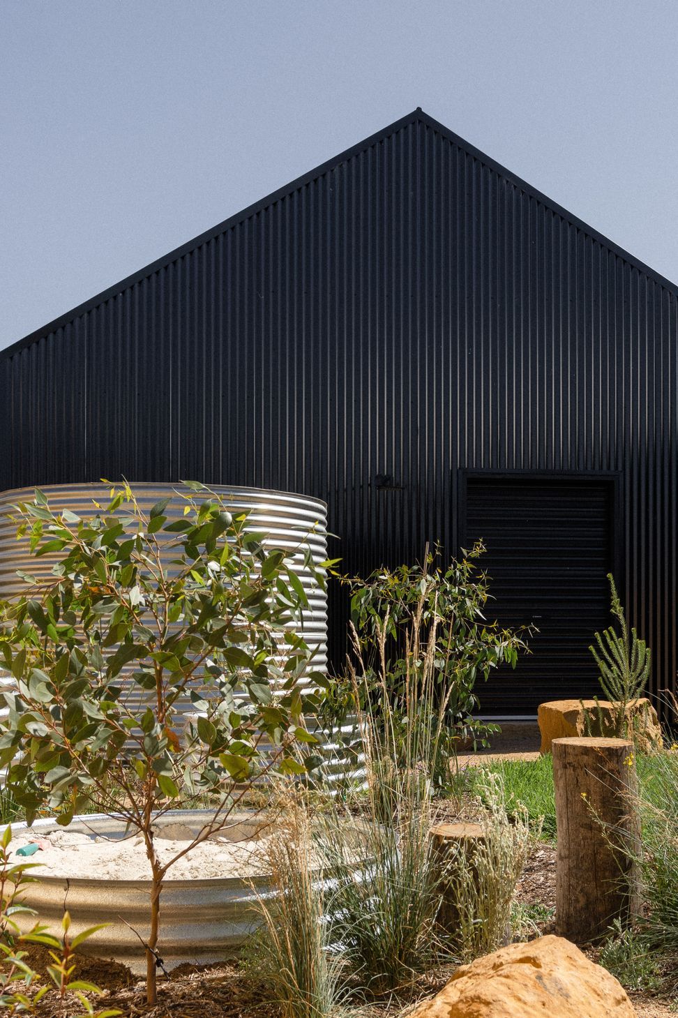 The-Good-Day-House-Al-and-Imo-Landscape-Design-by-Simon-Taylor-Native-Australian-Garden-Torquay-Surf-Coast-Australia-Taylor-12.jpg