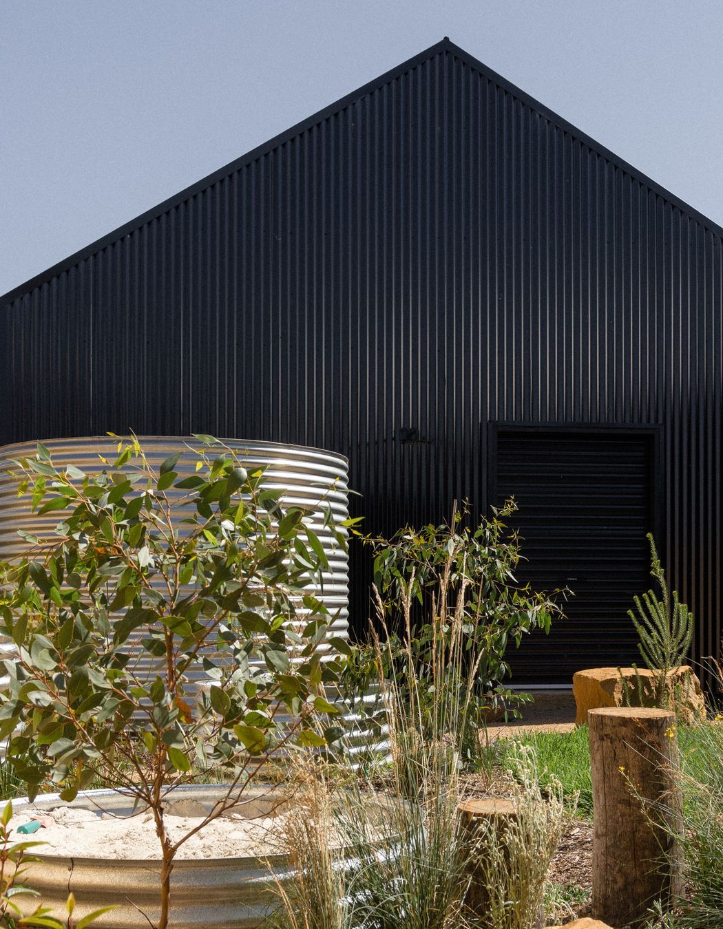 The-Good-Day-House-Al-and-Imo-Landscape-Design-by-Simon-Taylor-Native-Australian-Garden-Torquay-Surf-Coast-Australia-Taylor-12.jpg
