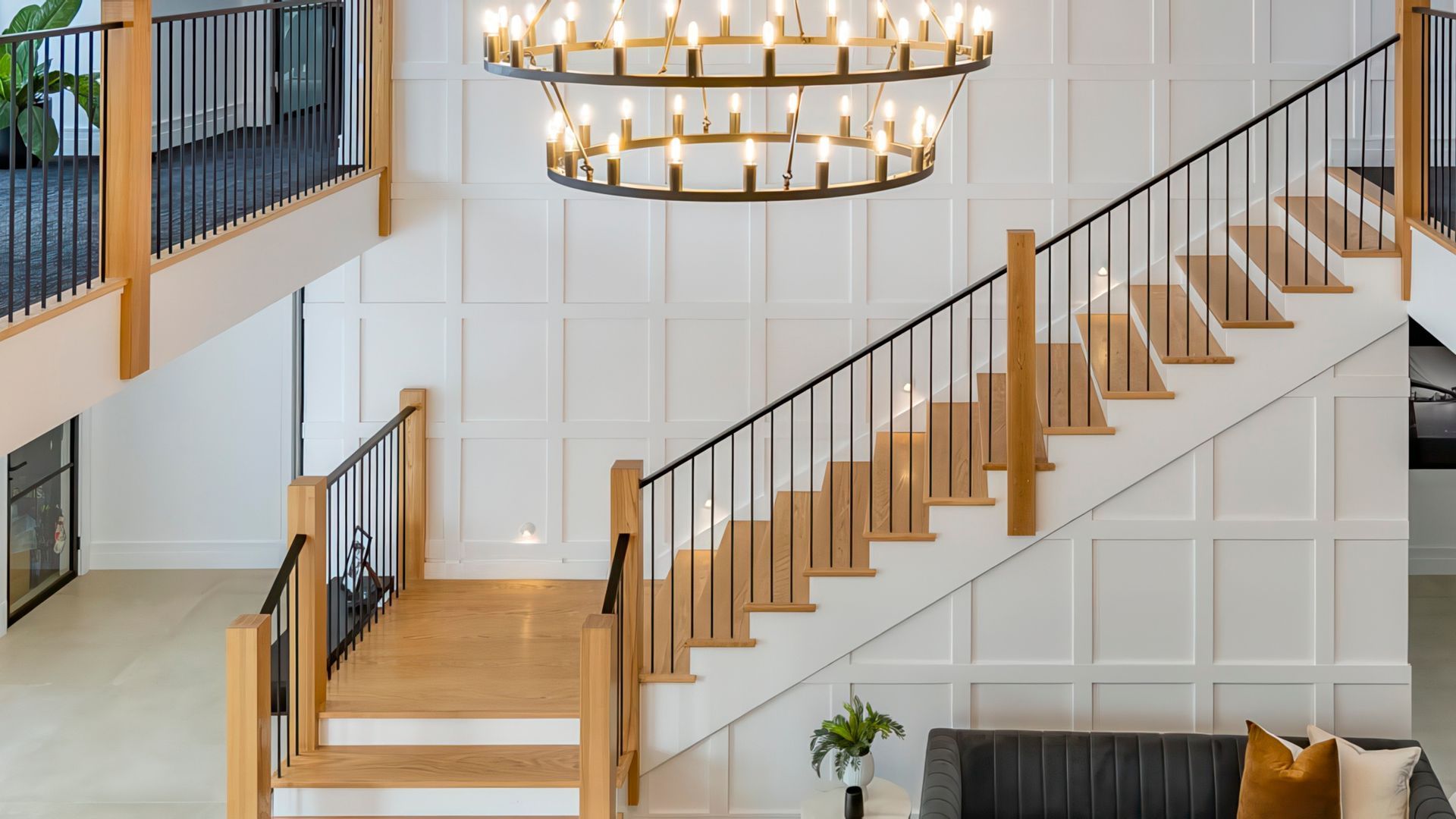 A Grand Modern Farmhouse Masterpiece banner