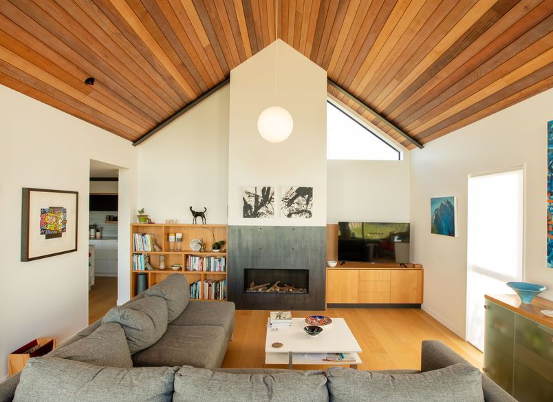 Iwa House