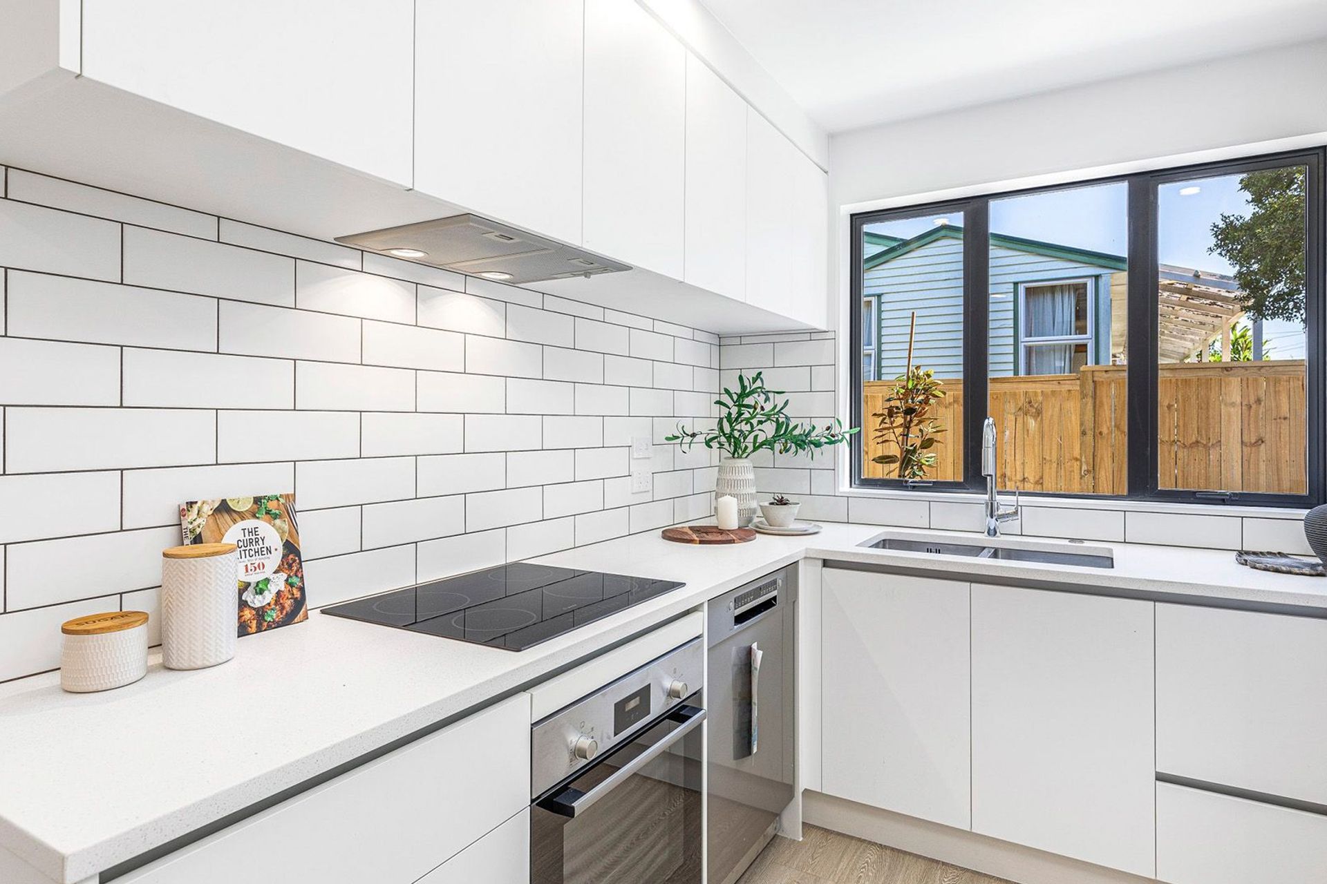 Torino Street, Pt England