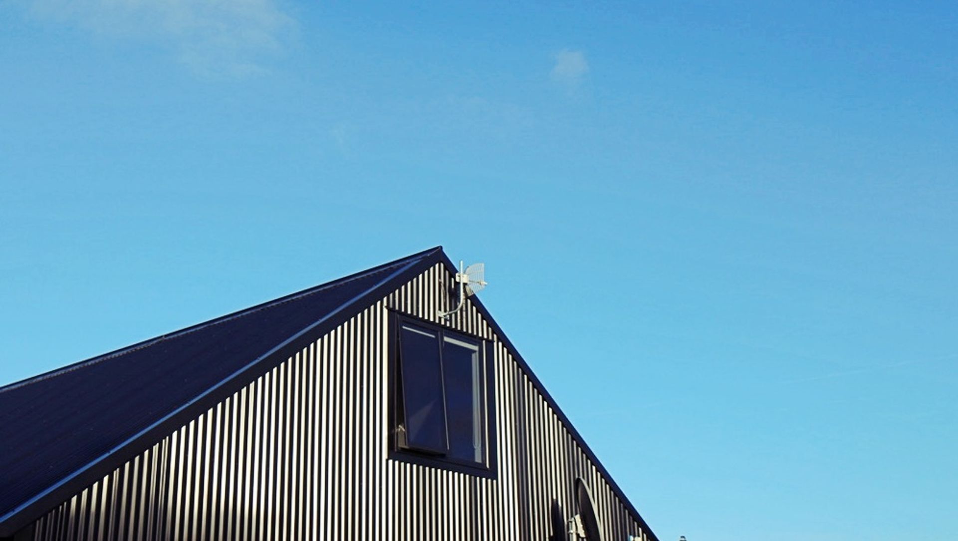 Modern Barn House banner