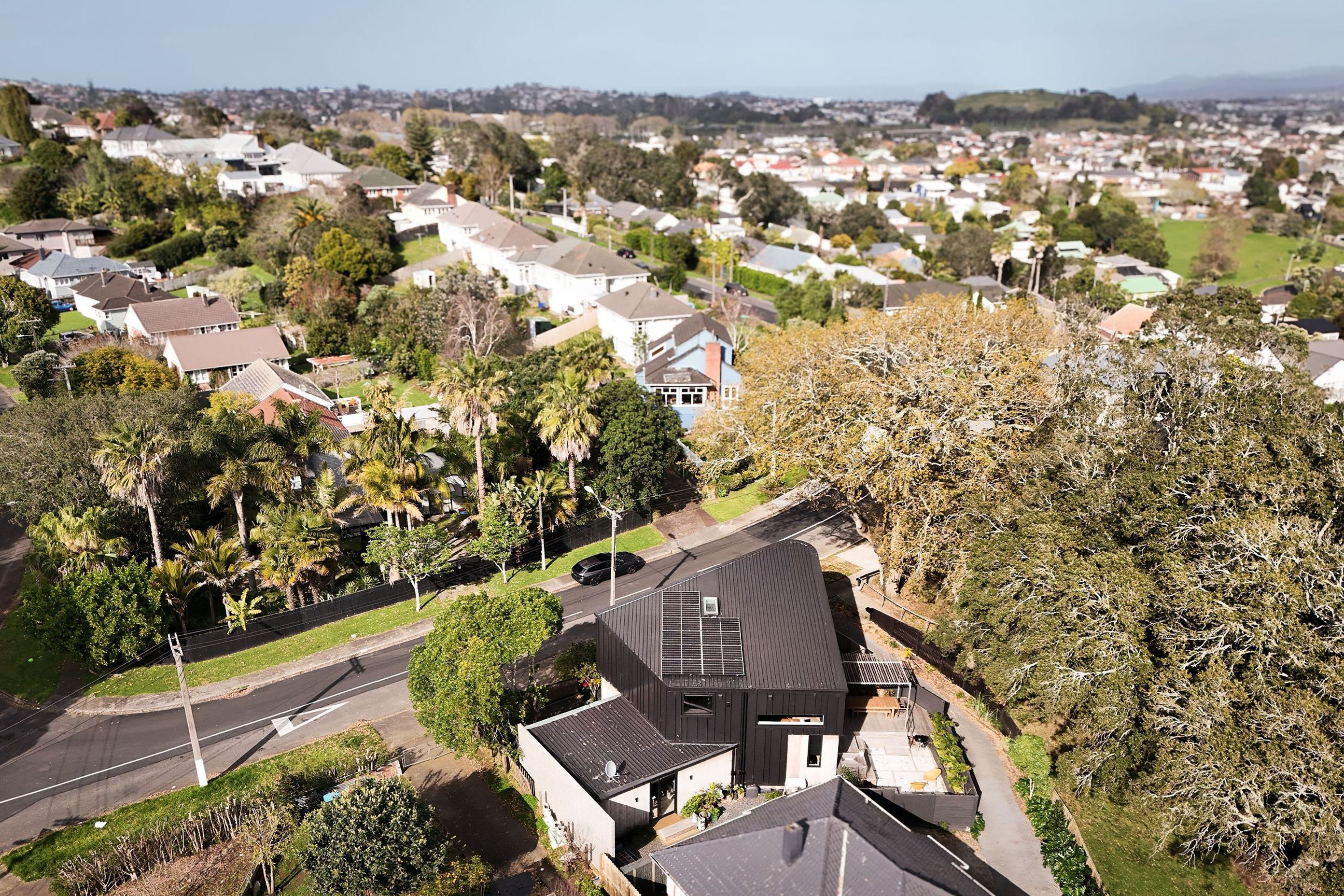 Under-Canopy-CoverModern-ArchitectureConstrukt-ArchitectsAucklandDrone-Shot.jpg