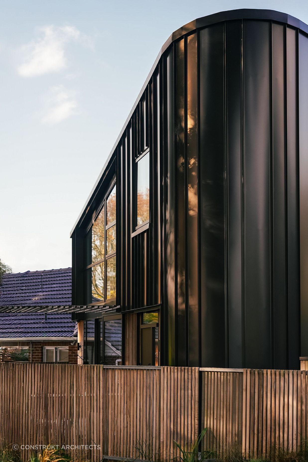 Under-Canopy-CoverModern-ArchitectureConstrukt-ArchitectsAucklandExterior-v2.jpg