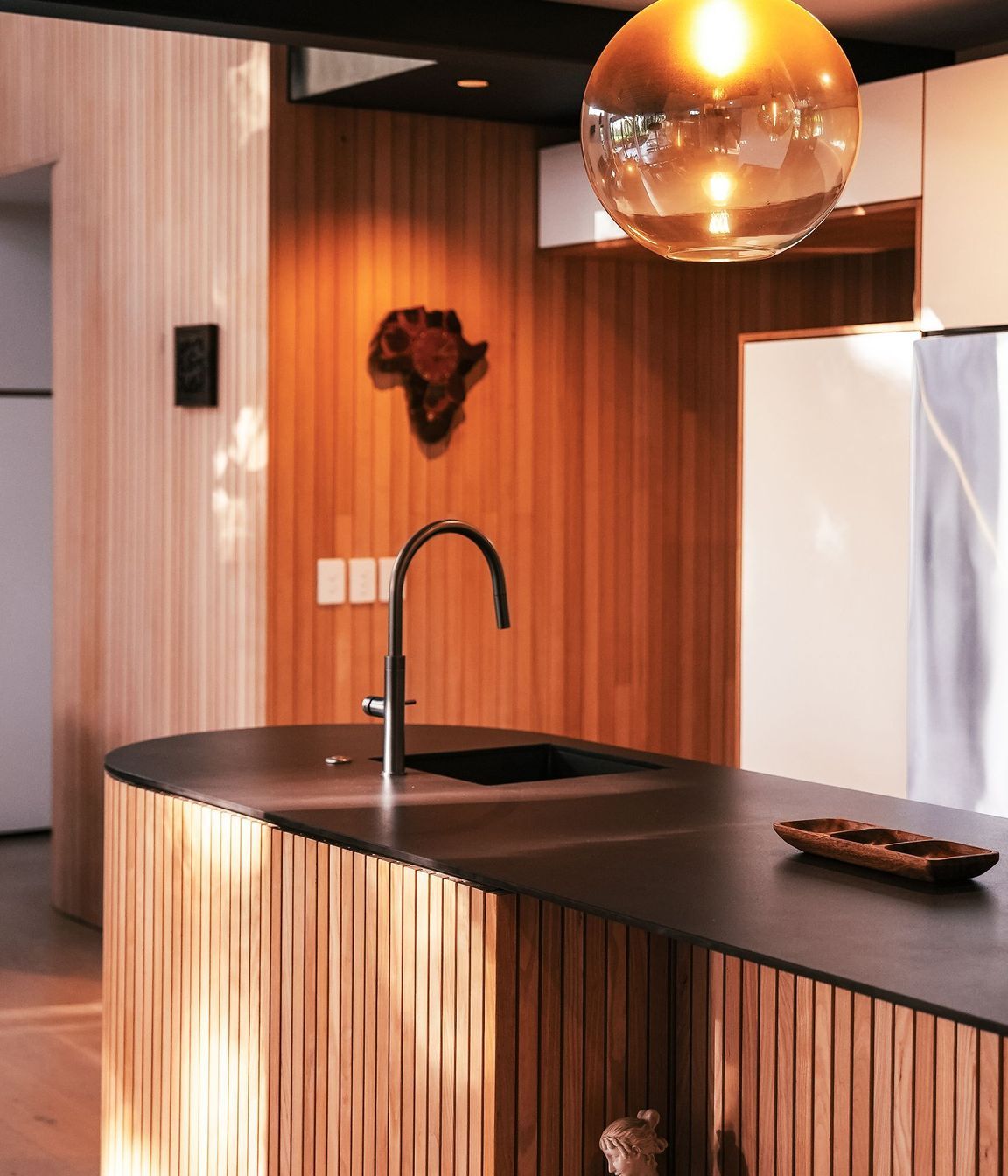 Under-Canopy-CoverModern-ArchitectureConstrukt-ArchitectsAucklandKitchen-v2.jpg