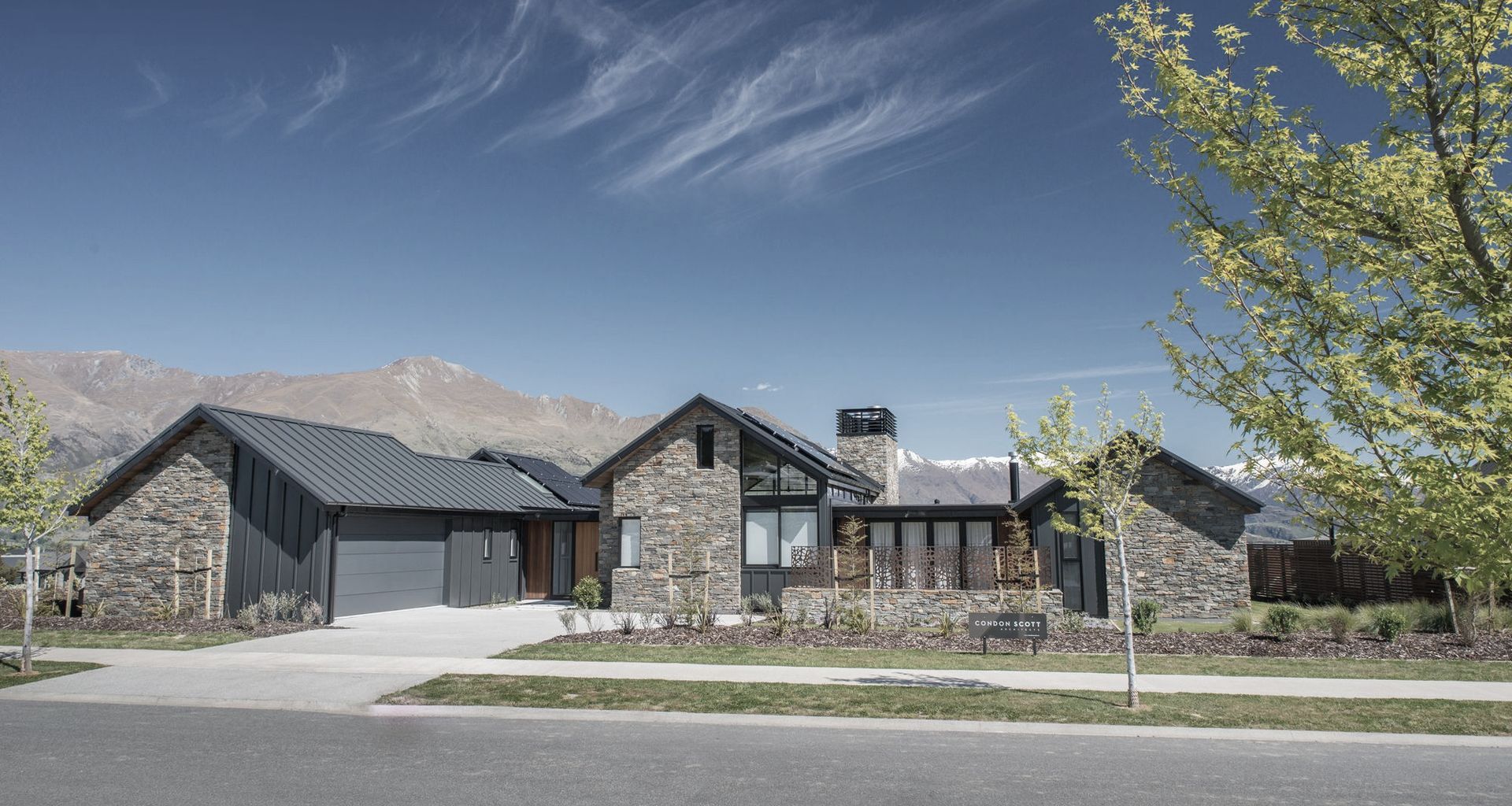 Valley Crescent, Wanaka banner