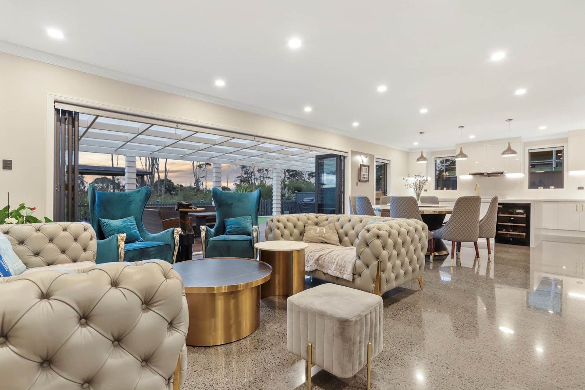 Happeace Lane, Titirangi