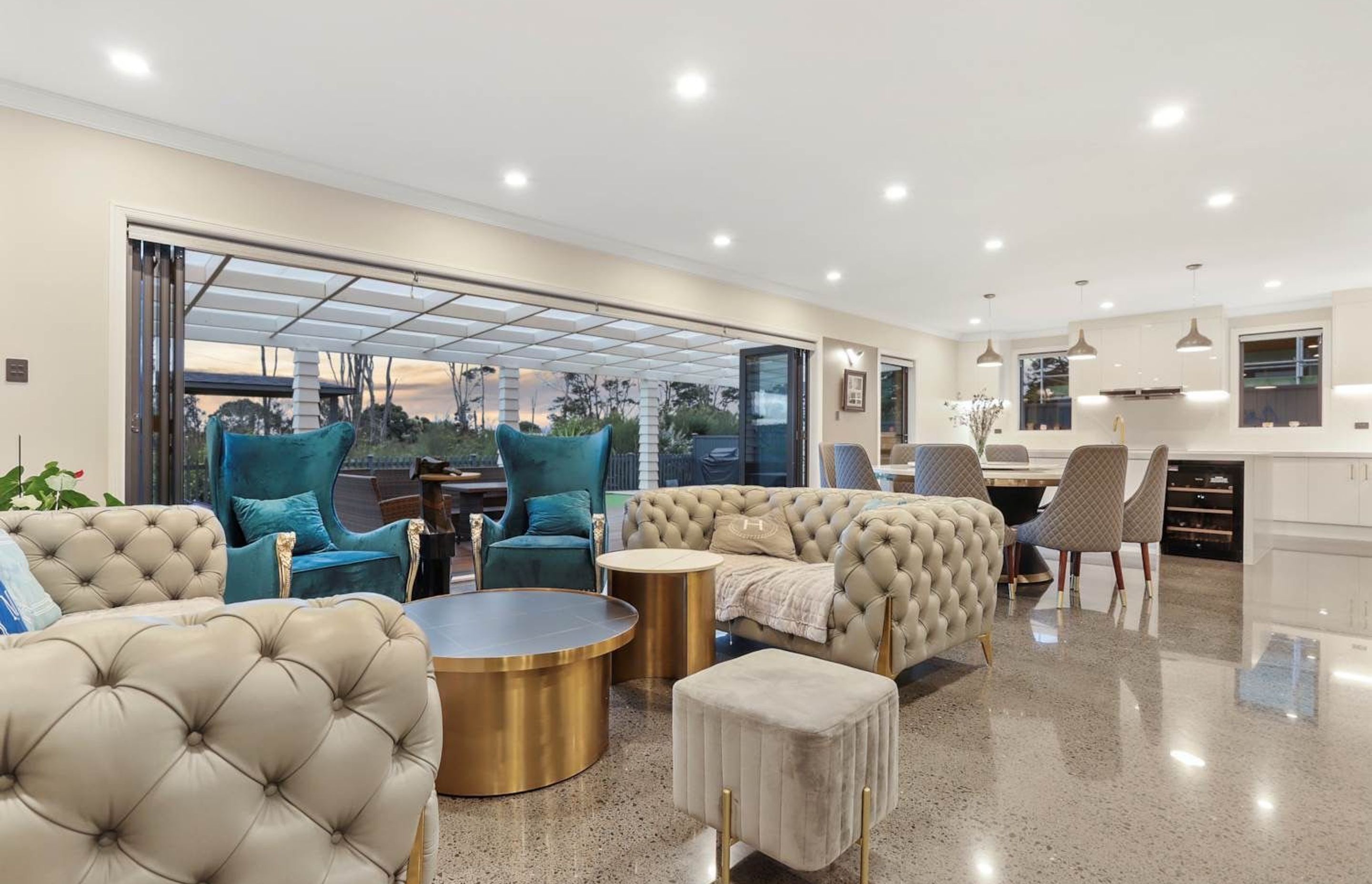 Happeace Lane, Titirangi
