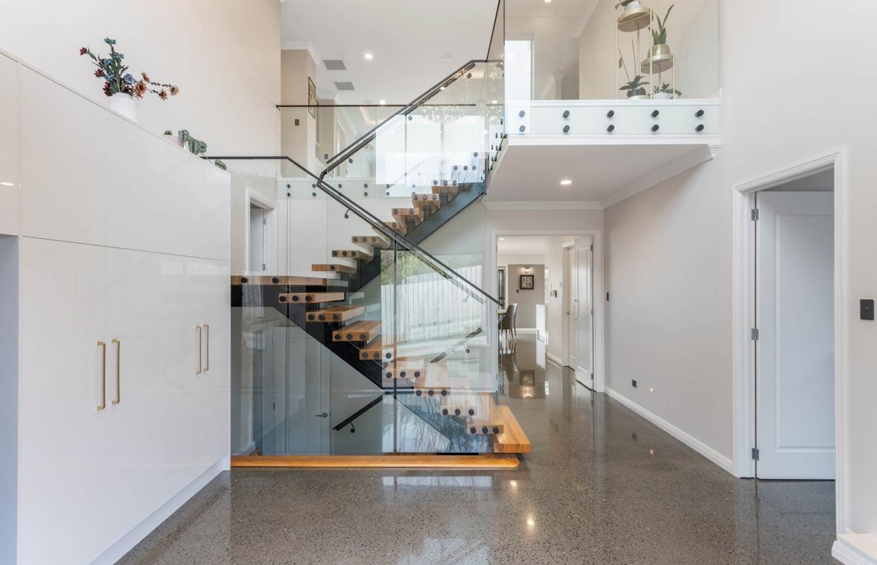 Happeace Lane, Titirangi