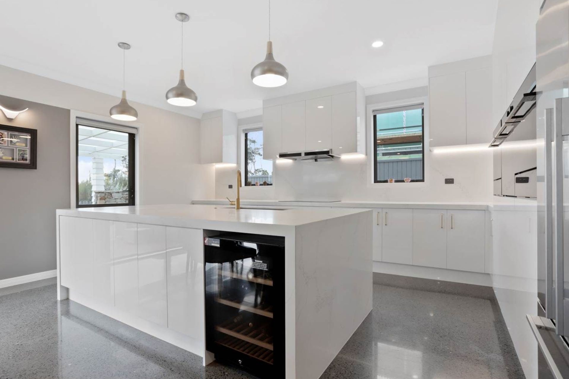 Happeace Lane, Titirangi