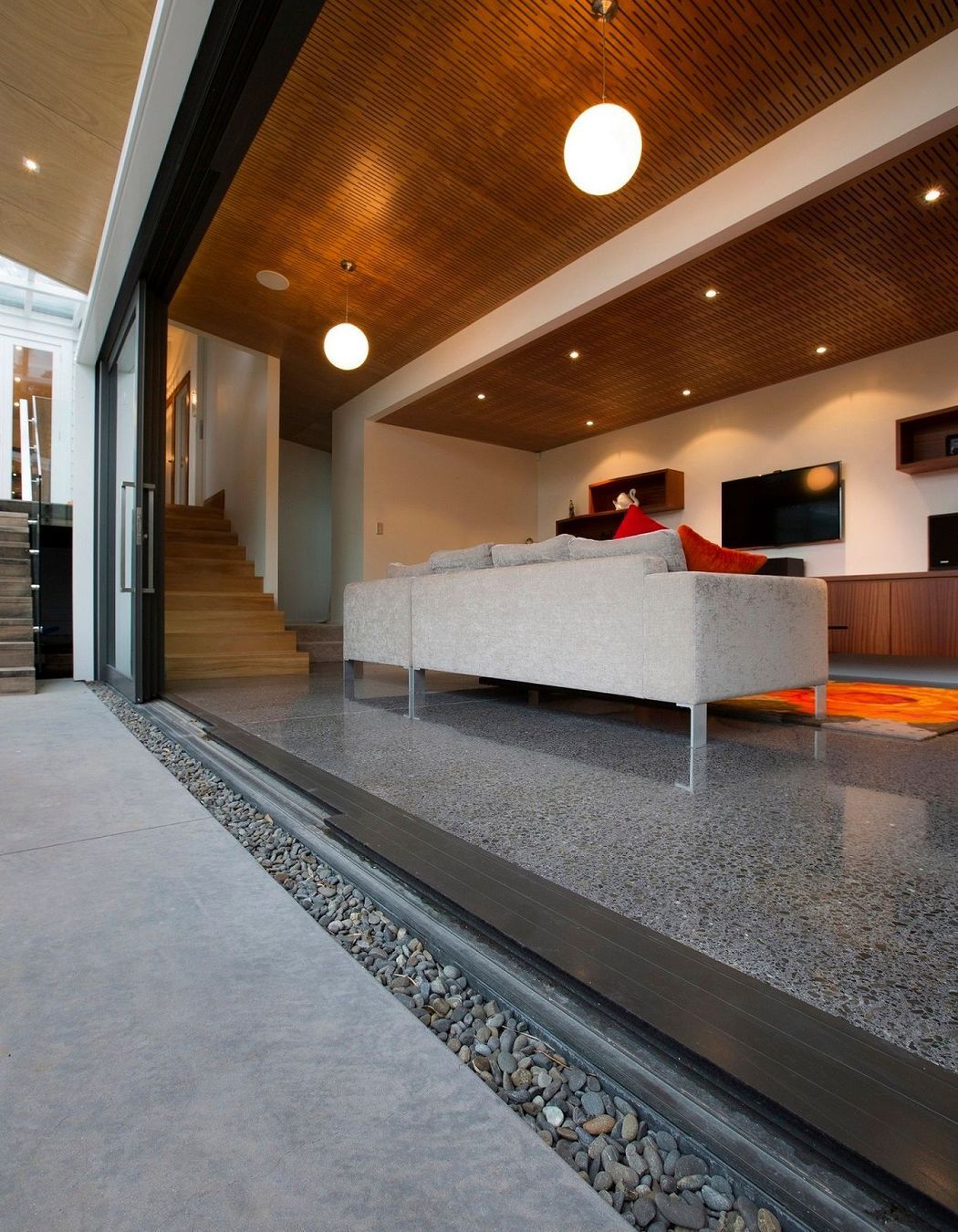 Designer Concrete: Indoor-outdoor space