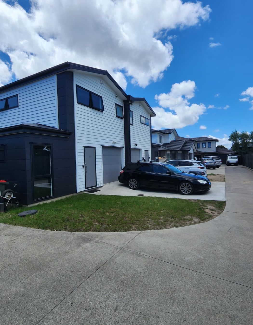 Molotok Group Town Houses