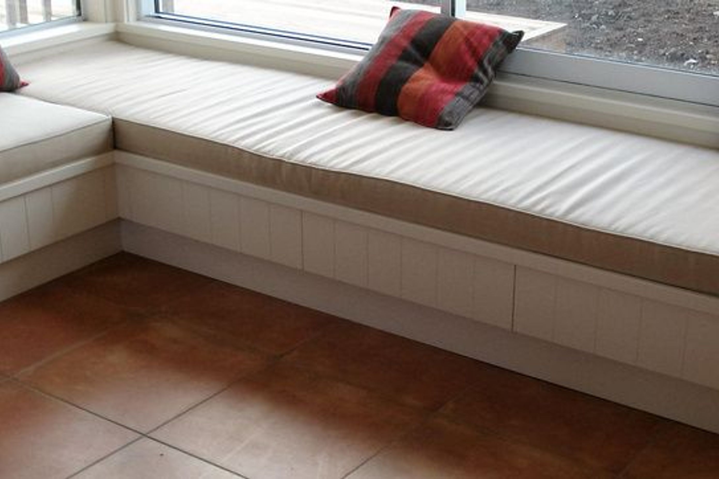 Window seating with hidden storage