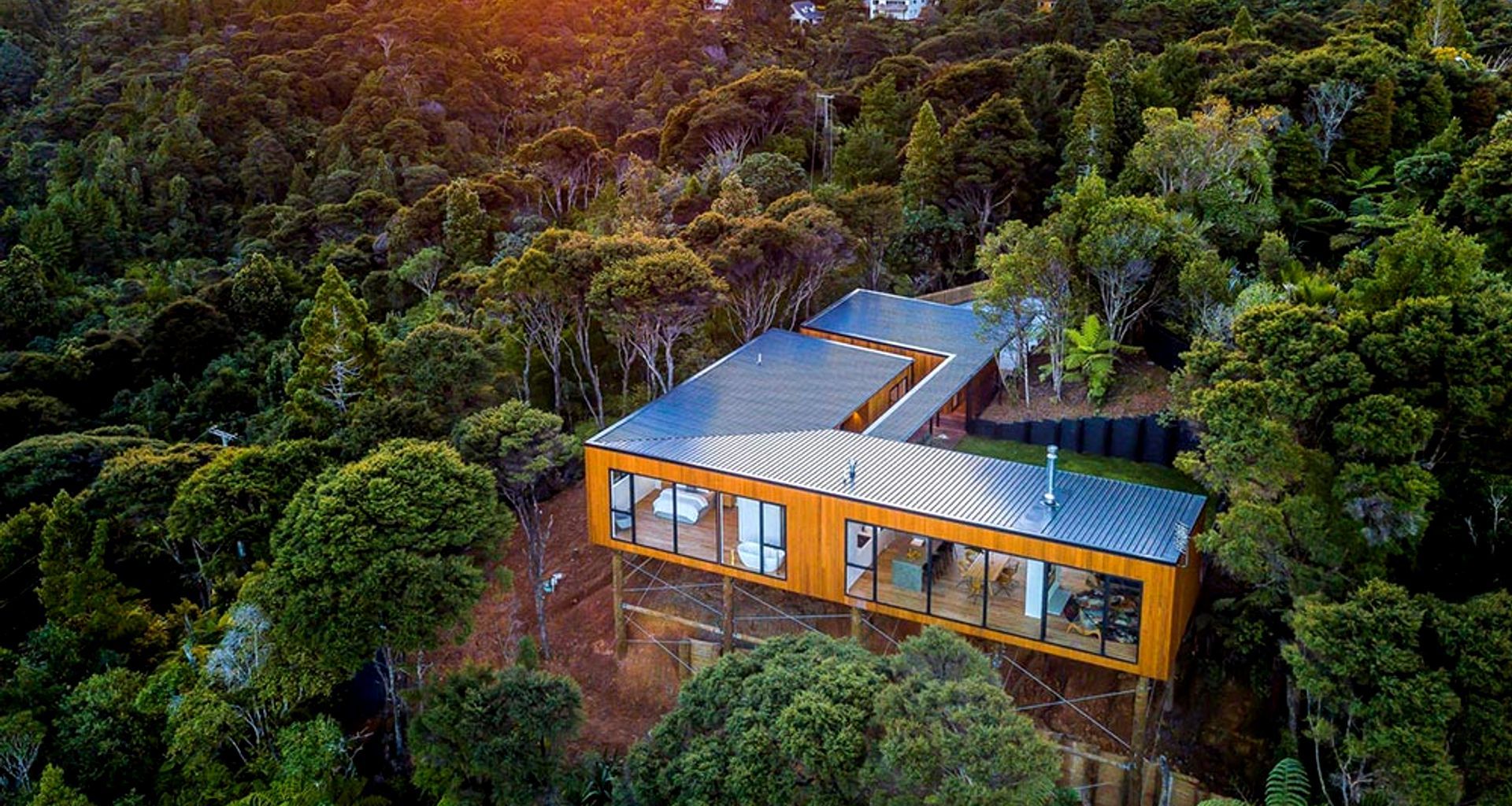 Waitakere Tree House banner