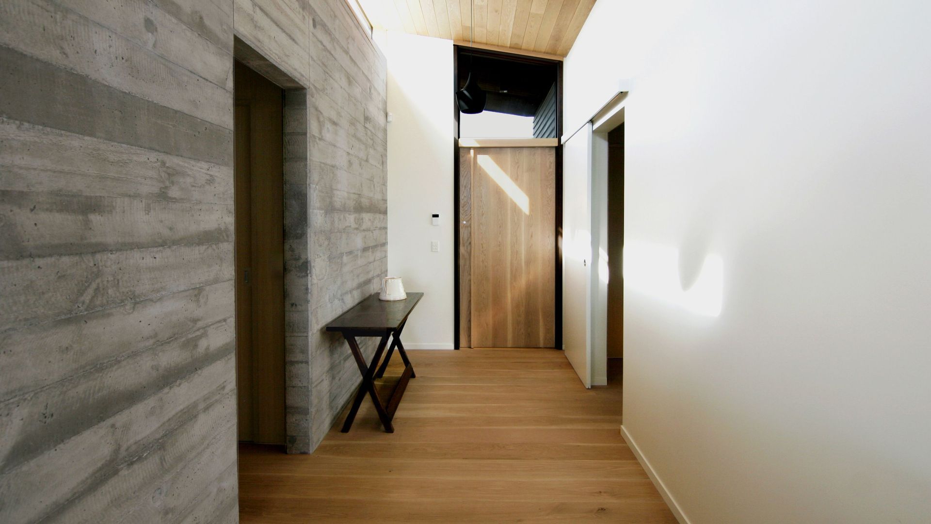 Cedar Oak + Concrete Coastal Home banner