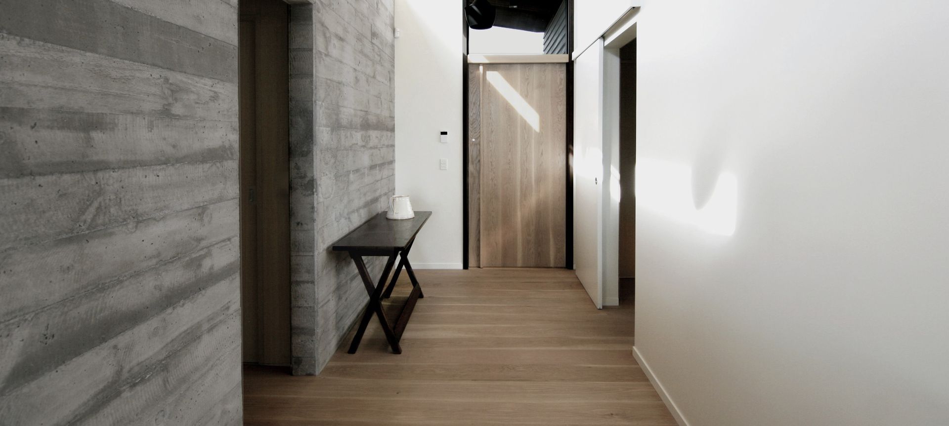 Cedar Oak + Concrete Coastal Home banner
