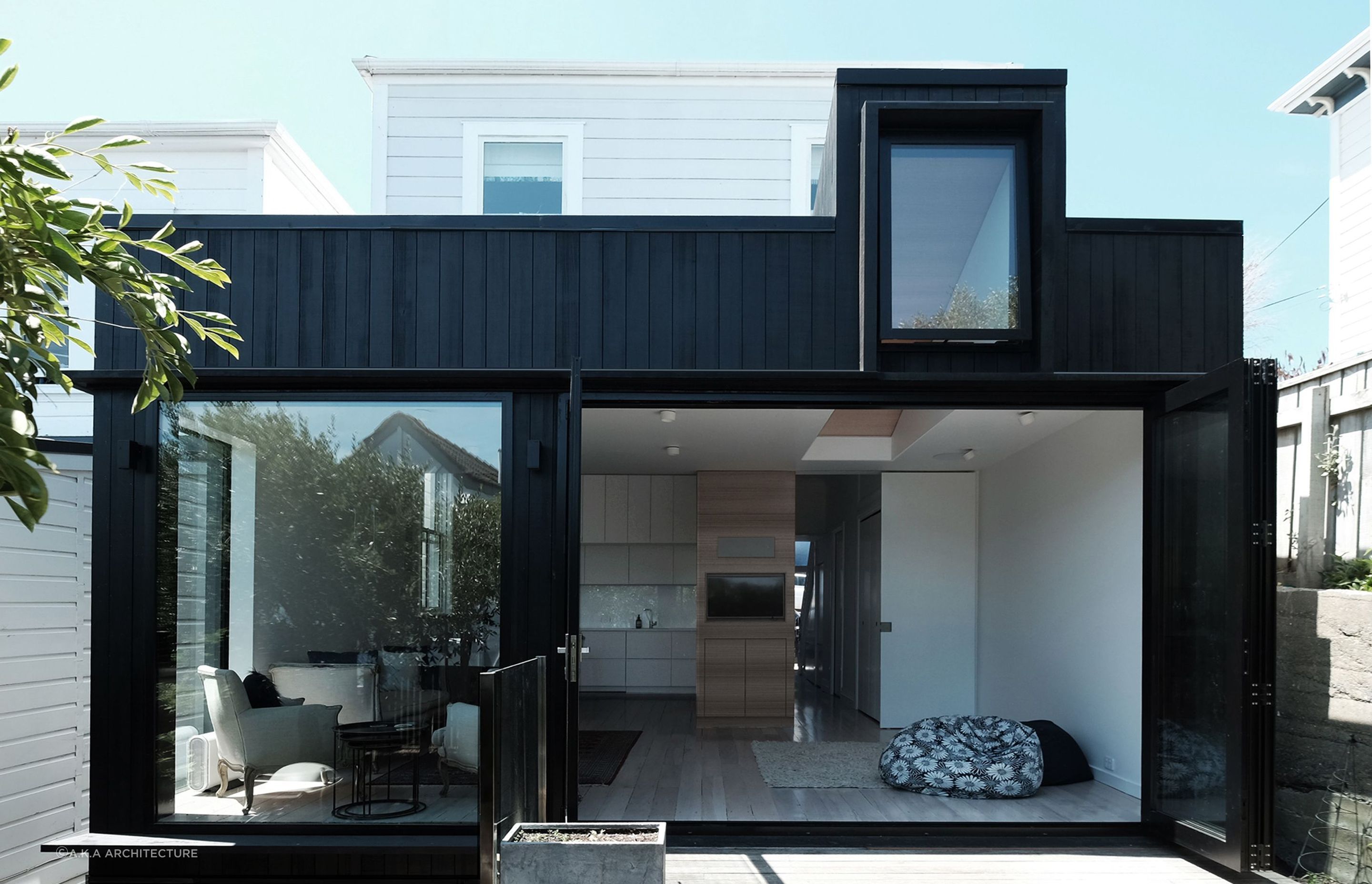 house e on r