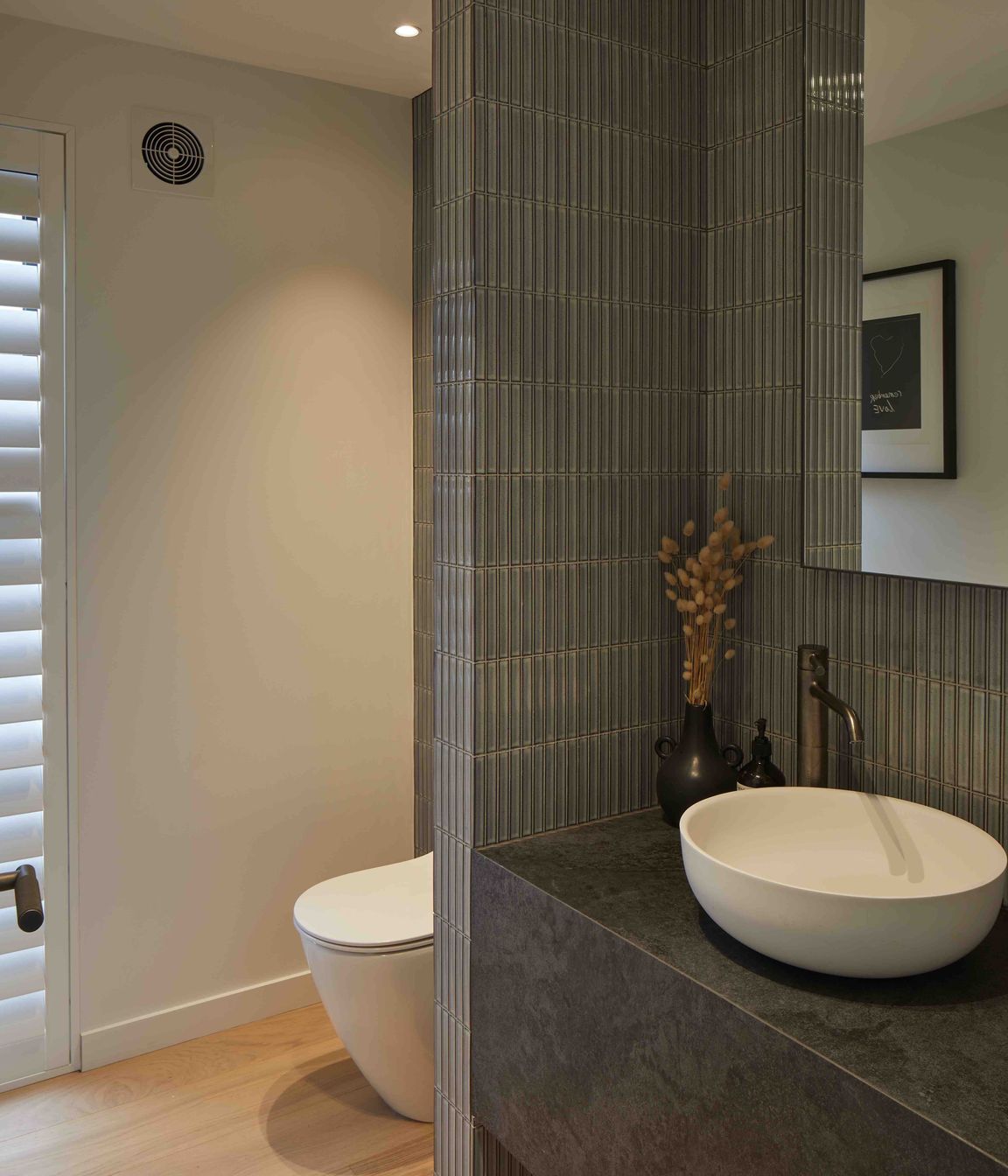 bathroom2-v2.jpg