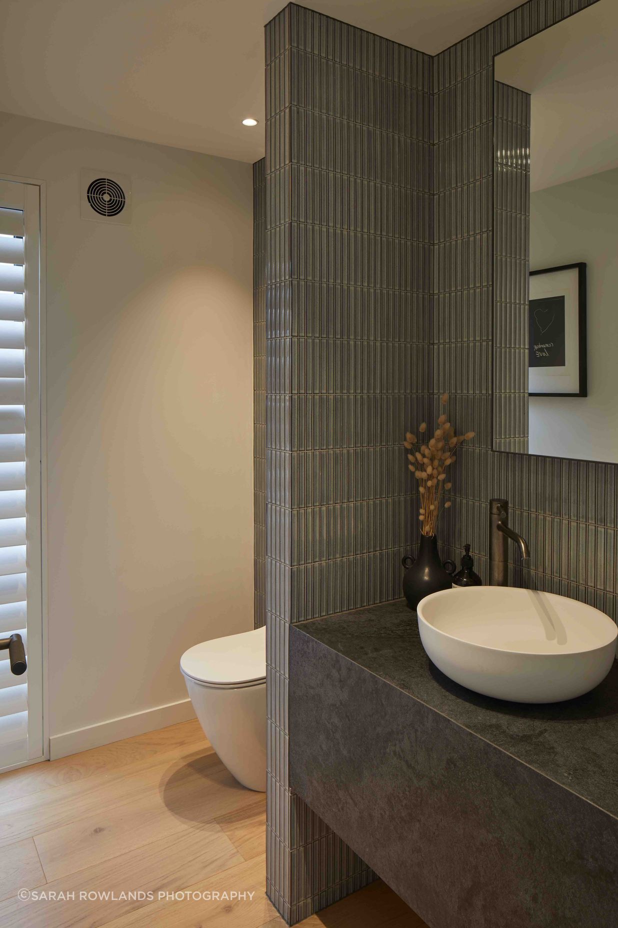 bathroom2-v2.jpg