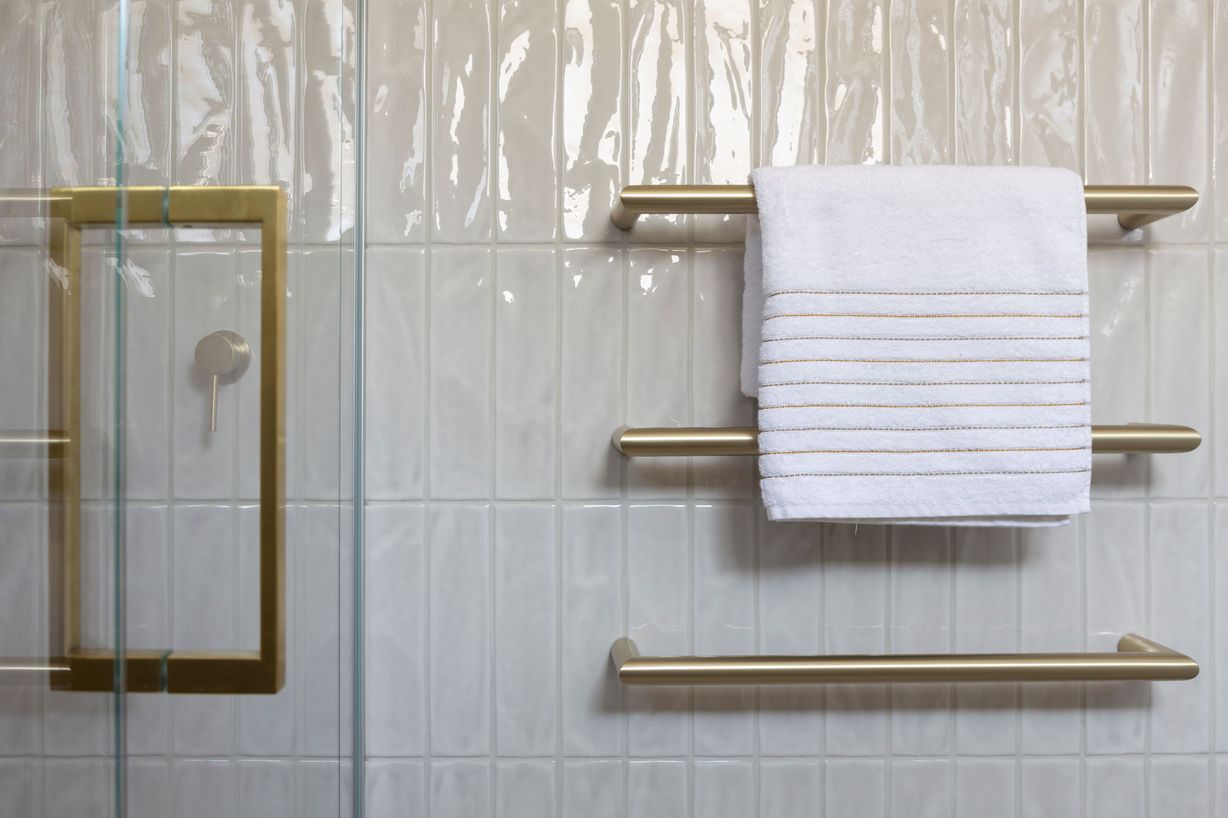 brass-towel-rails-ensuite-bathroom-Stacey-Gillies-Interior-Designer.jpg