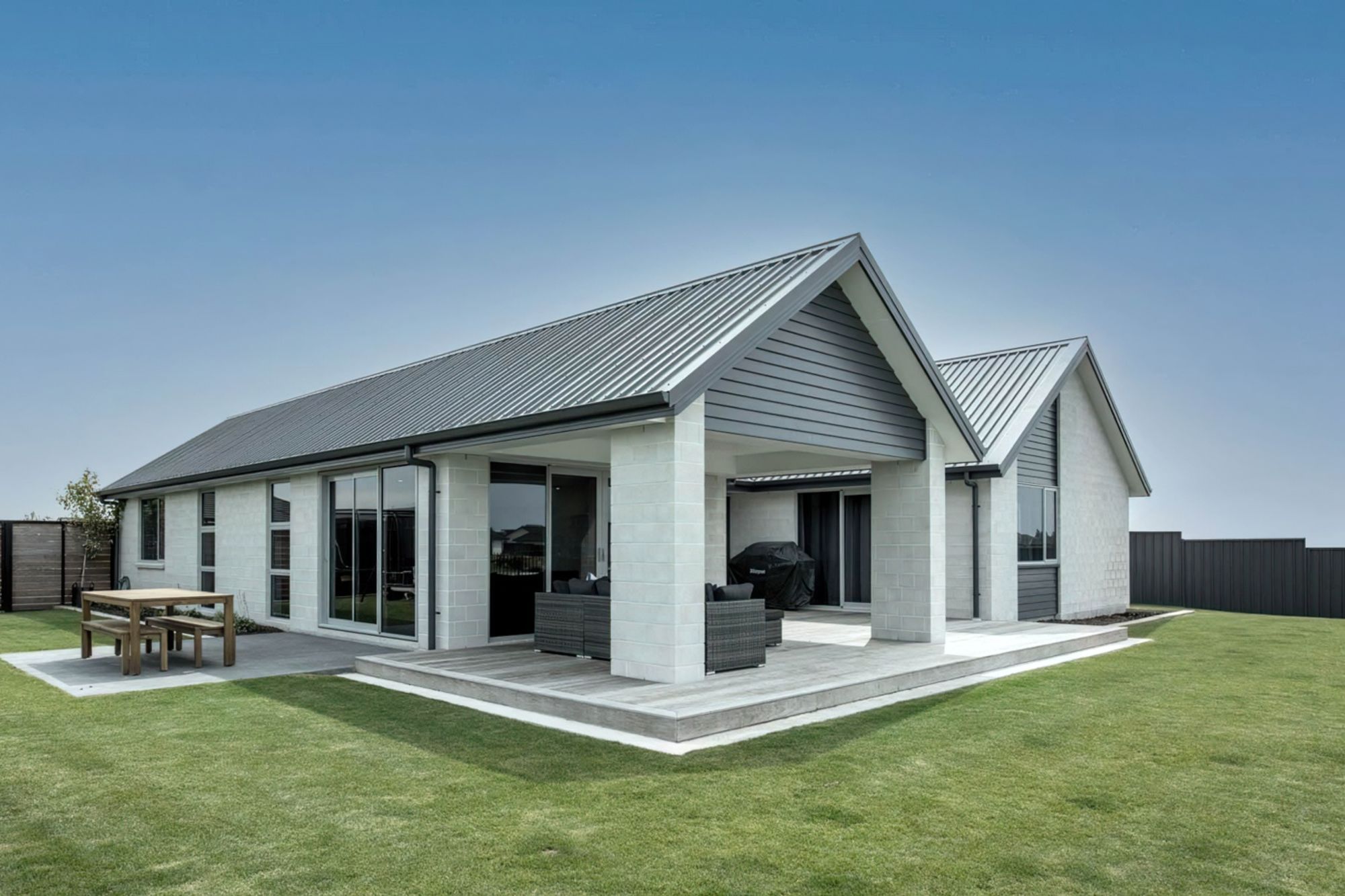 buildmeBonnington-House-15-Adj-gigapixel-standard-height-928px.jpg