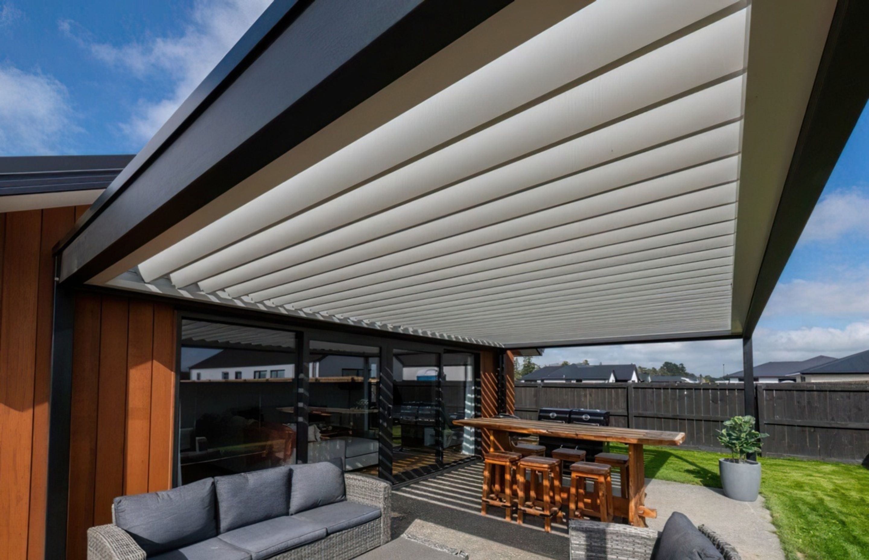 buildmeRive-House-06-1024x682-gigapixel-standard-height-926px.jpg