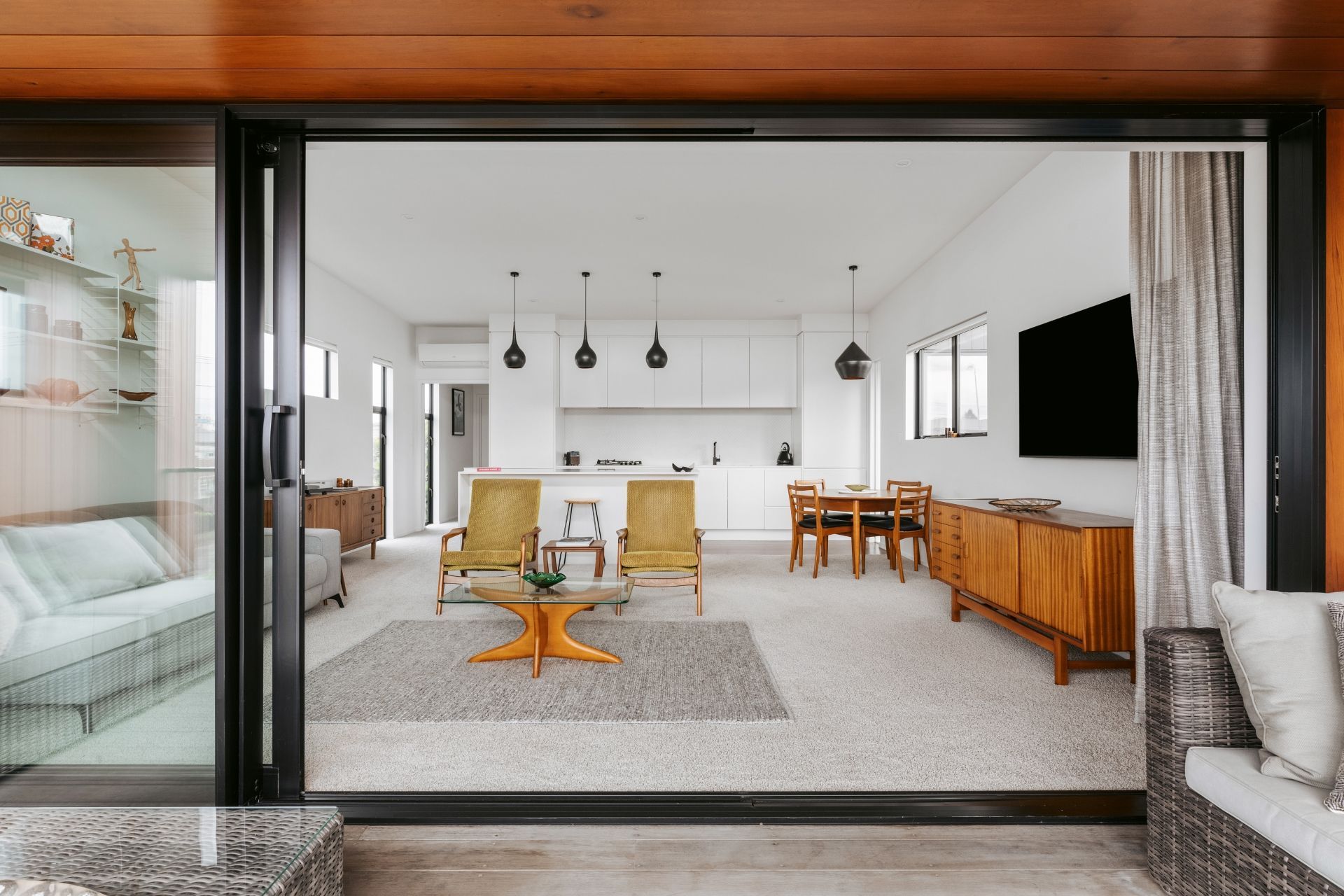 One Two B Tay Street