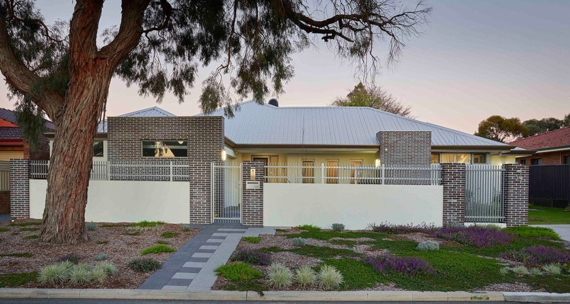 Insulated Garage Door - Winthrop Residence banner