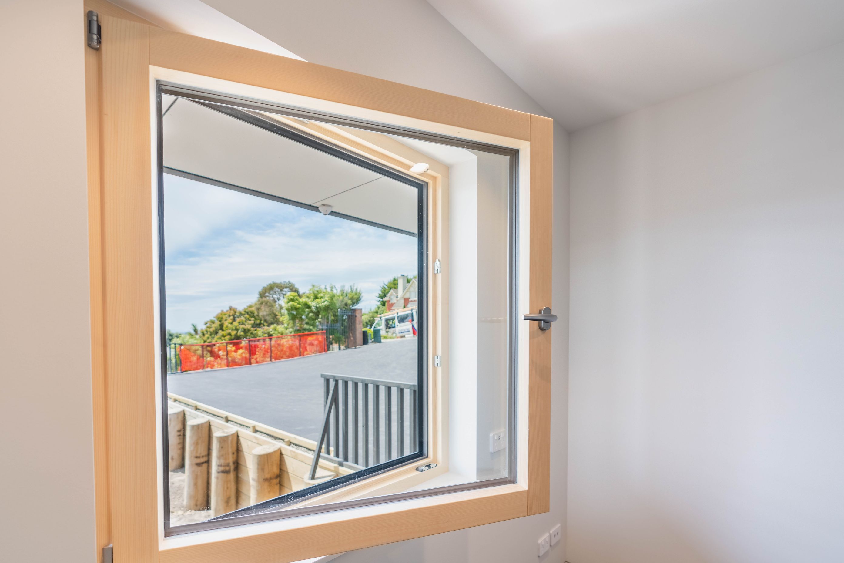 Cashmere Hill - Hillside Energy Efficient SIPs Home