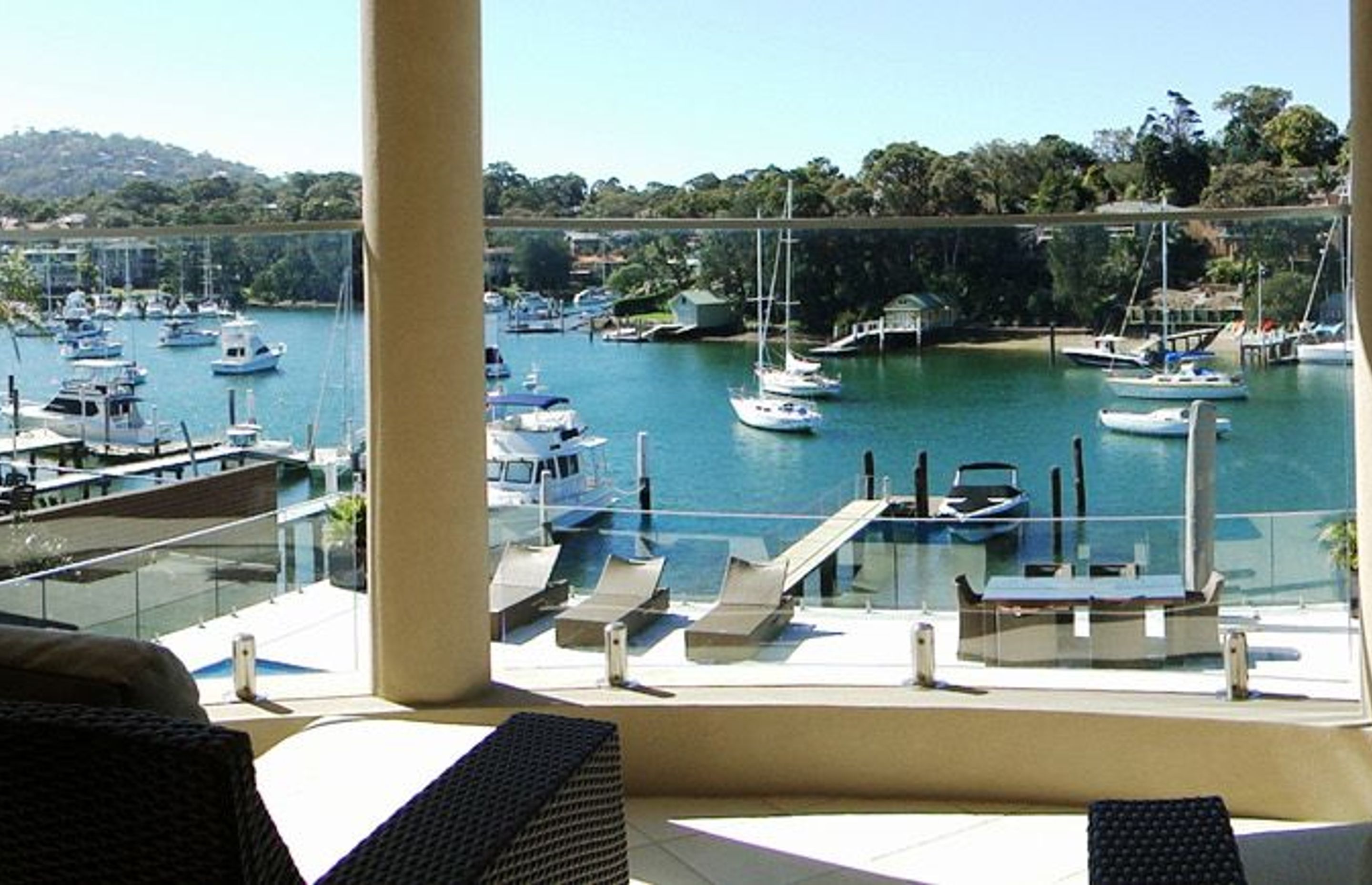 &amp;&amp;Mona Vale