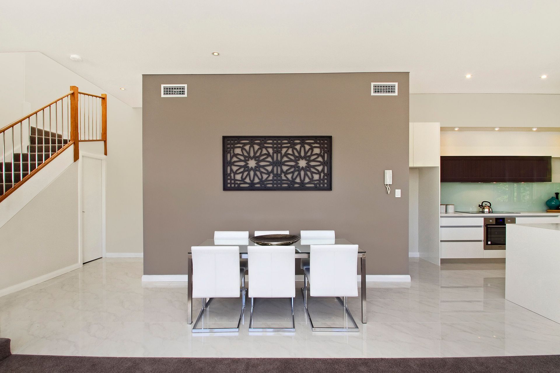 Maple Crescent, Ermington