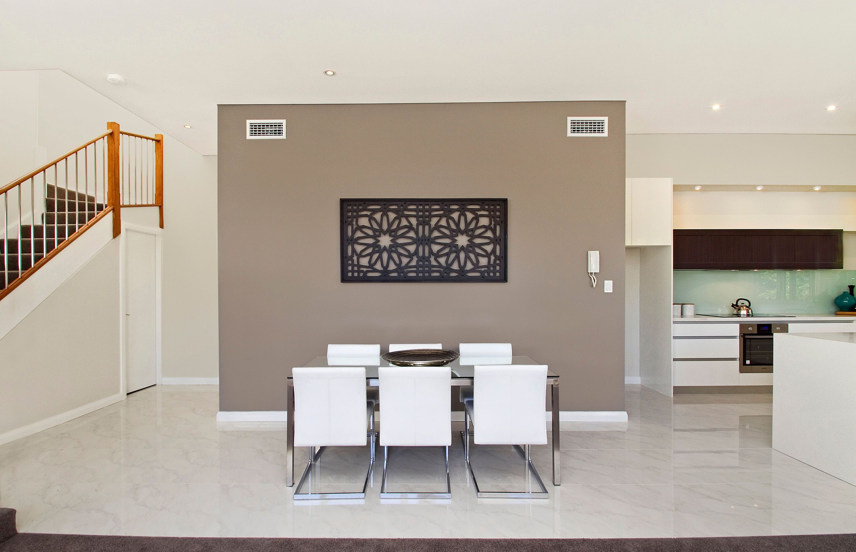 Maple Crescent, Ermington