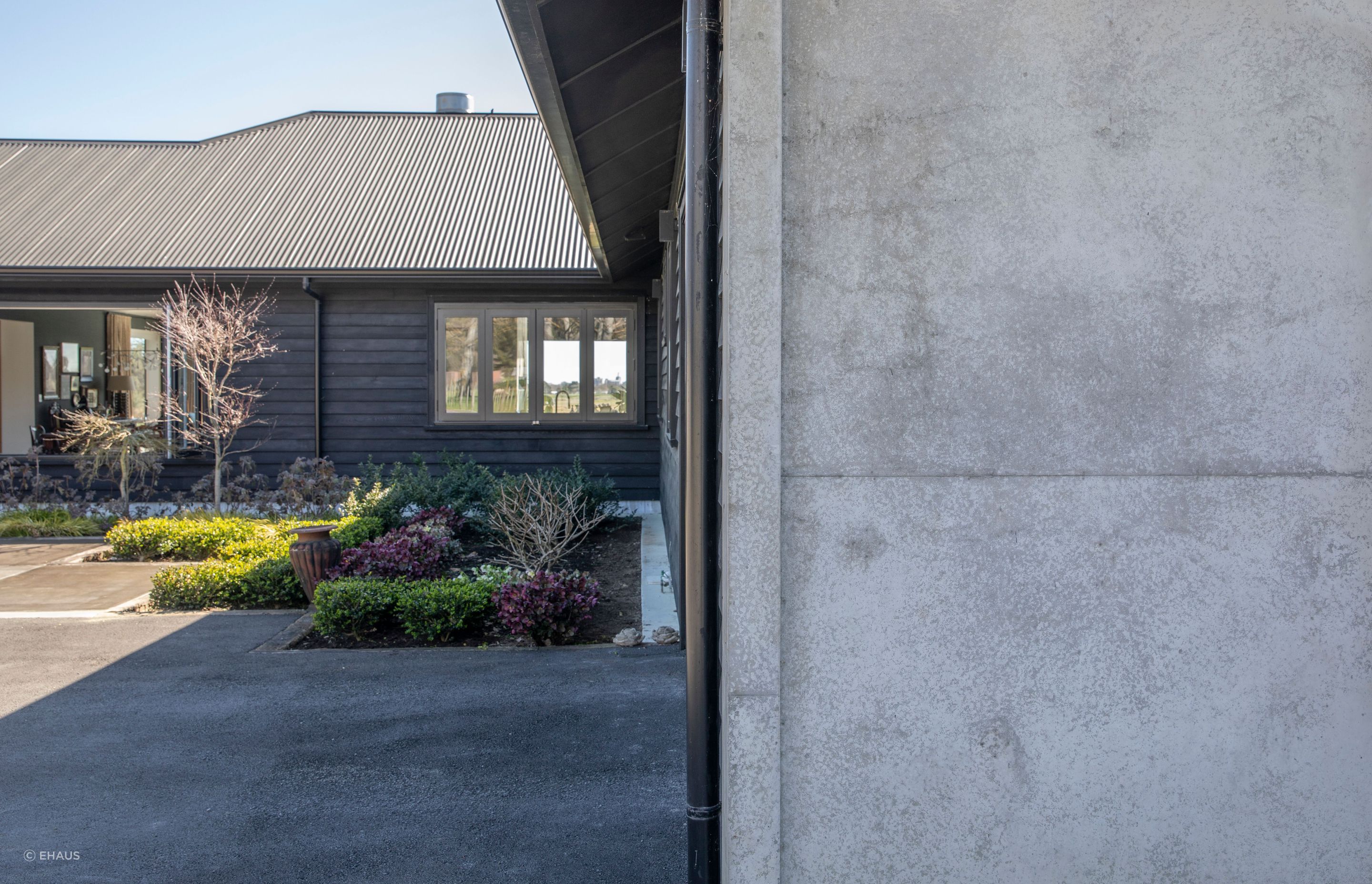 ehaus105.jpg