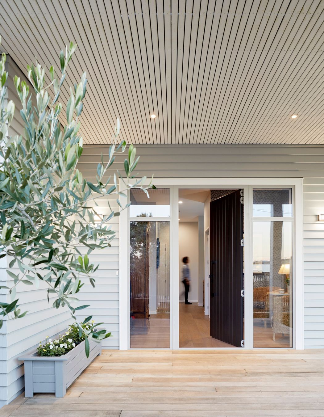 Honouring the Avenues