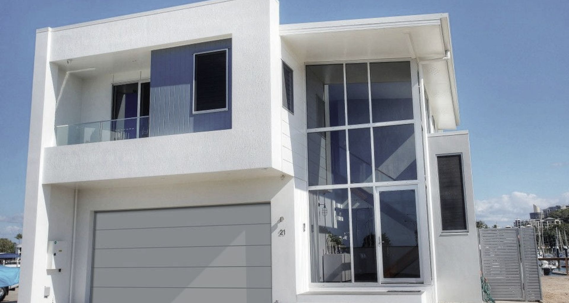 Colorbond Garage Door - Lancini Homes banner