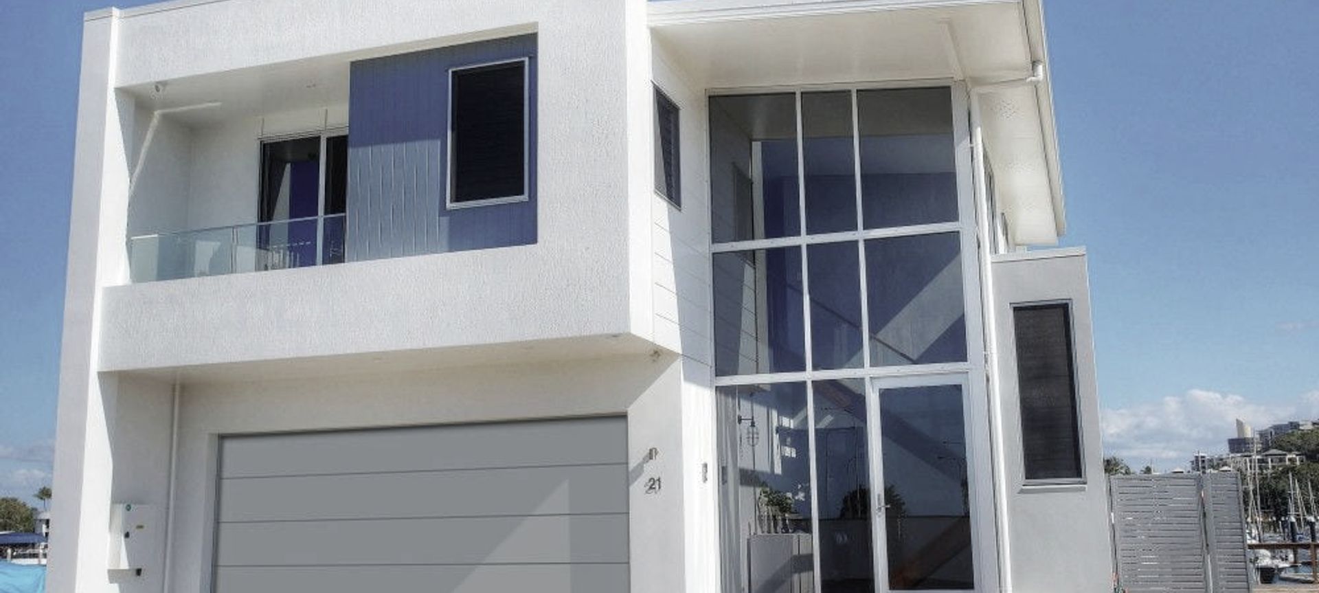 Colorbond Garage Door - Lancini Homes banner