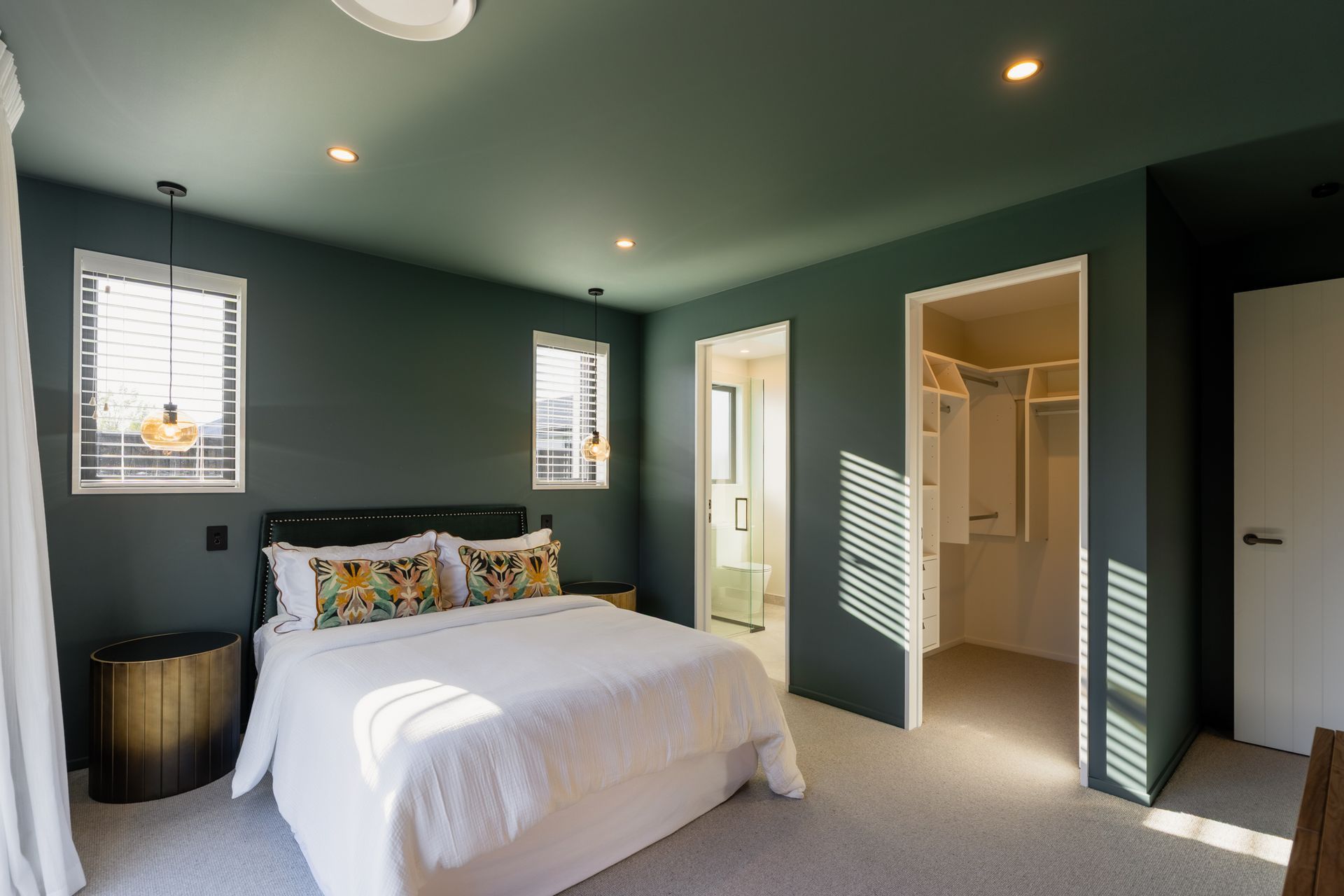 Master Suite with Ensuite and Walk-in Robe