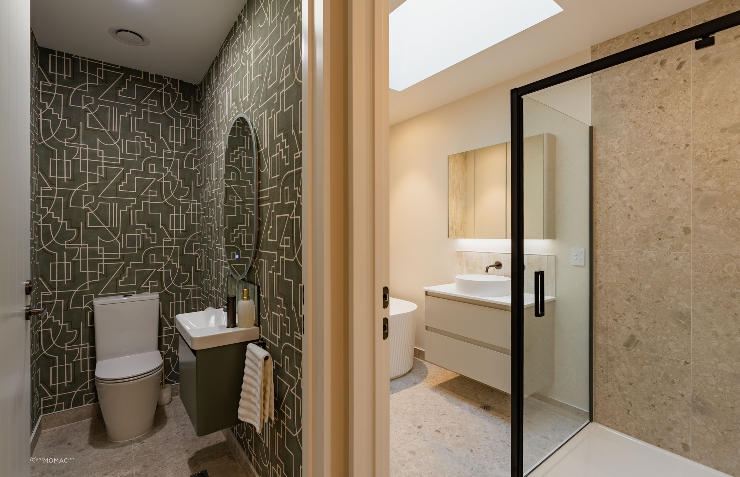 Main Bathroom and WC