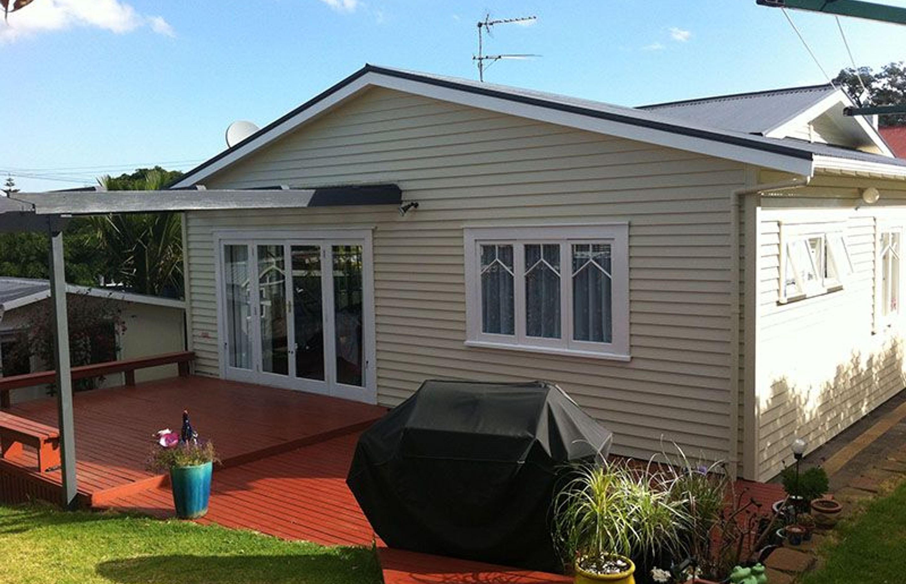 One Tree Hill - Exterior Painting