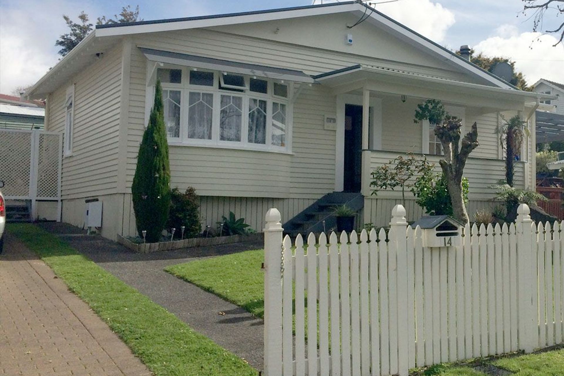 One Tree Hill - Exterior Painting