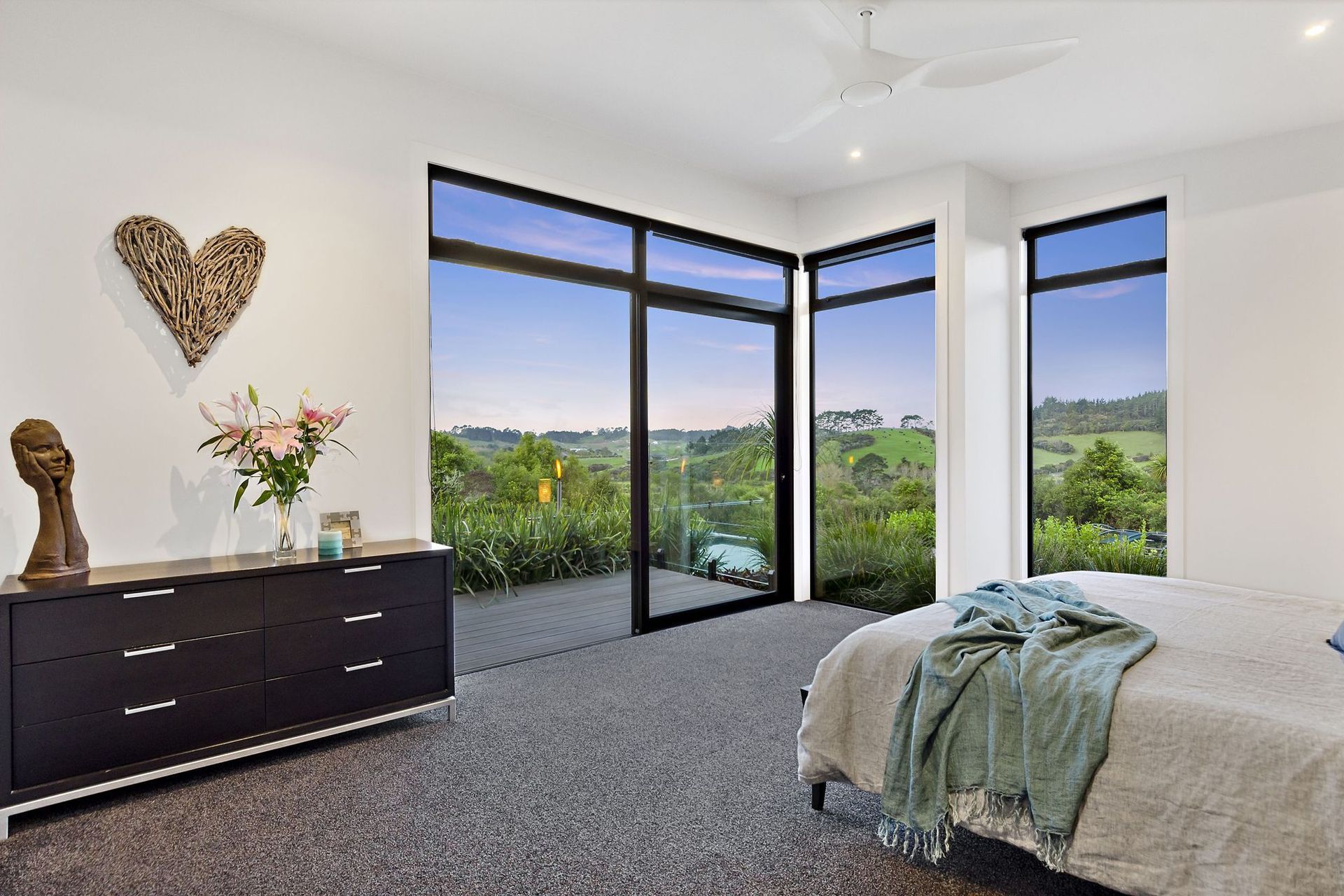 Hauora Lane, Kaukapakapa