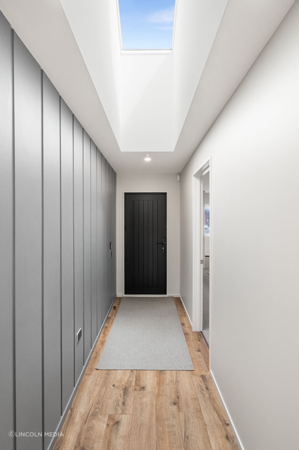 hallway-v2.jpg