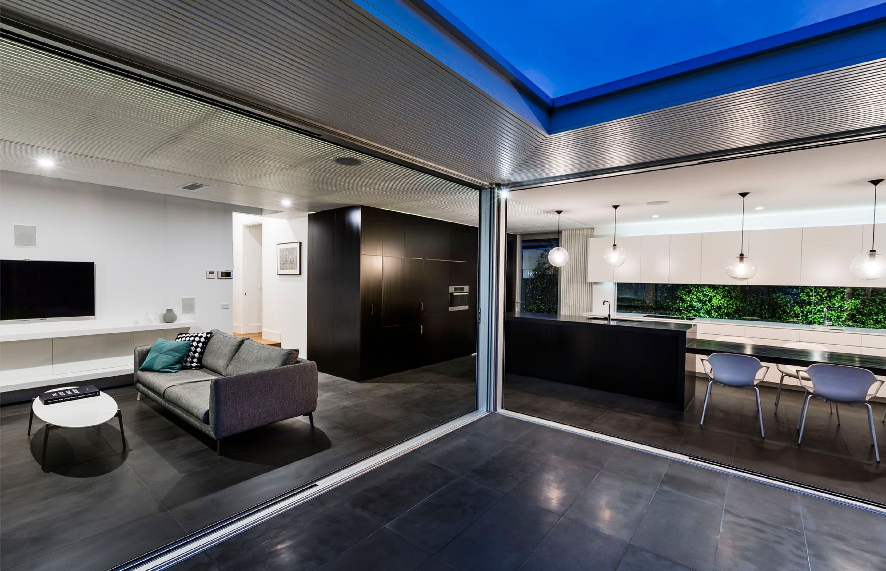 Screen House