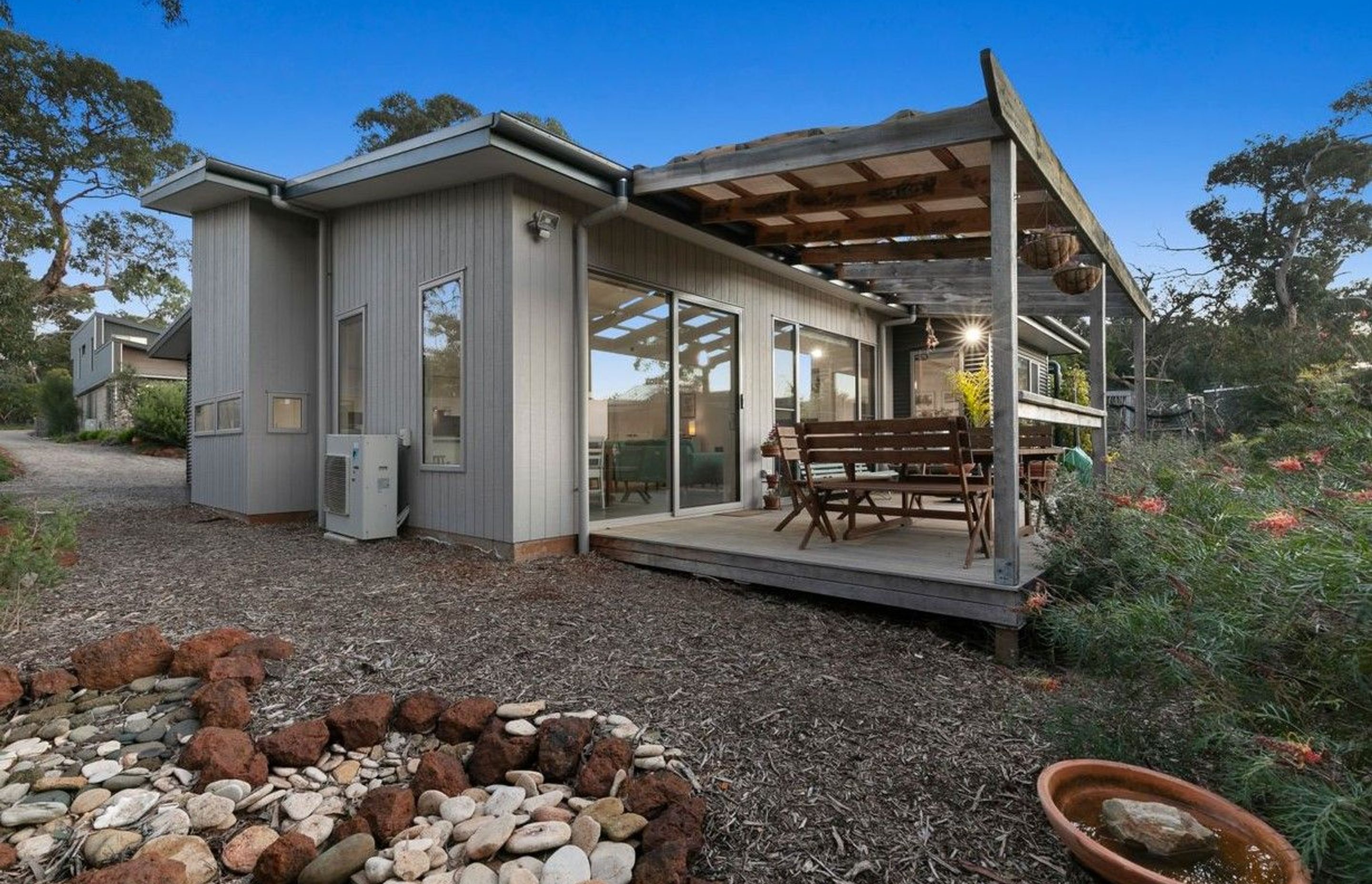 ^^ Anglesea Residence