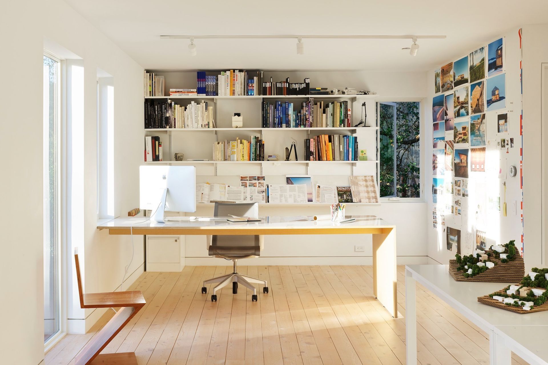 imgi51RangrStudio-Grizzly-Office2.jpg