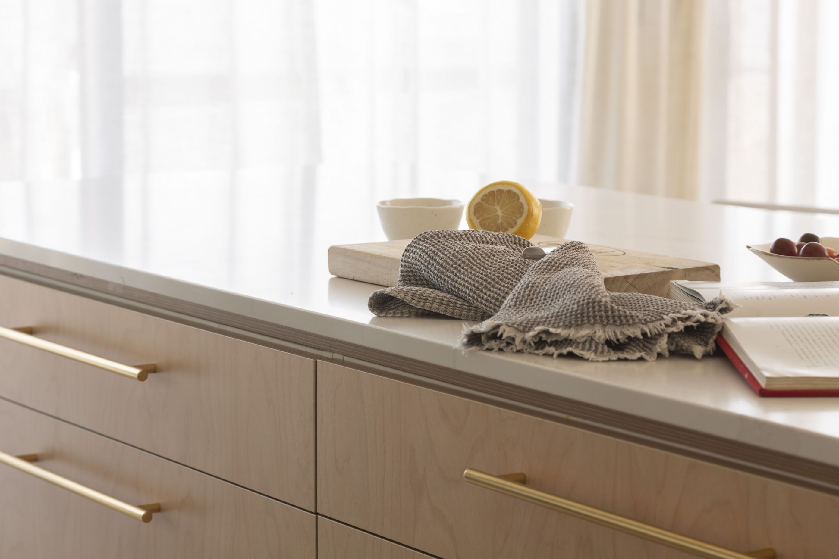 kitchen-island-design-brass-handles-ply-cabinetry-Stacey-Gillies-Kitchen-Design.jpg
