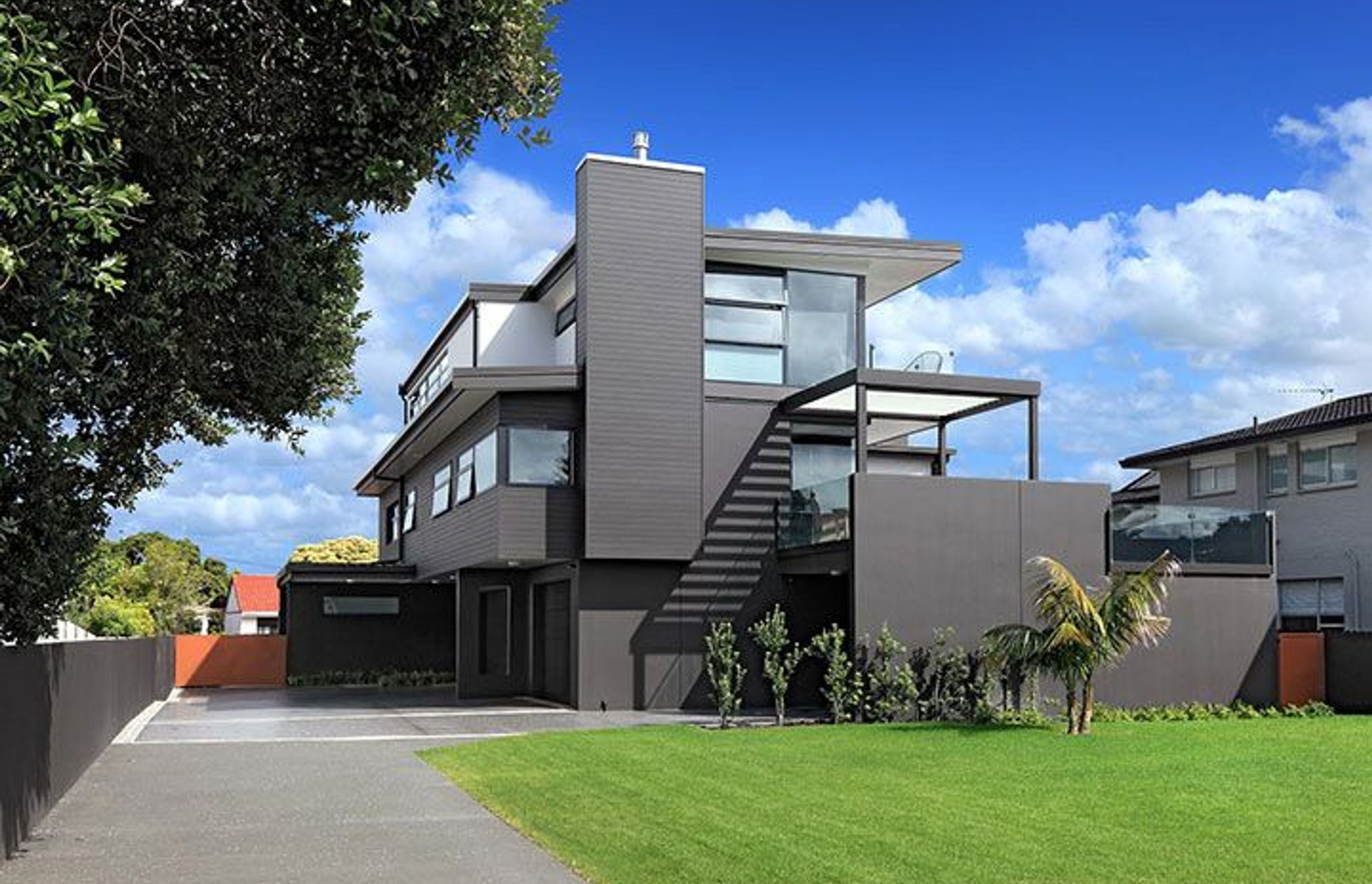 Three-Level Multi Cladding Home with Pool