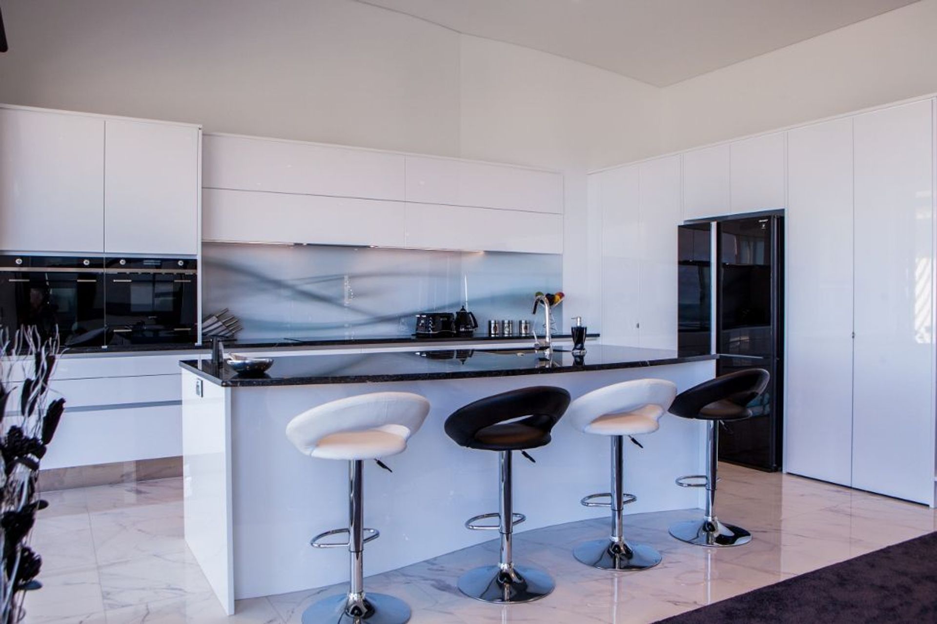 Mellano-Blue-Horizon